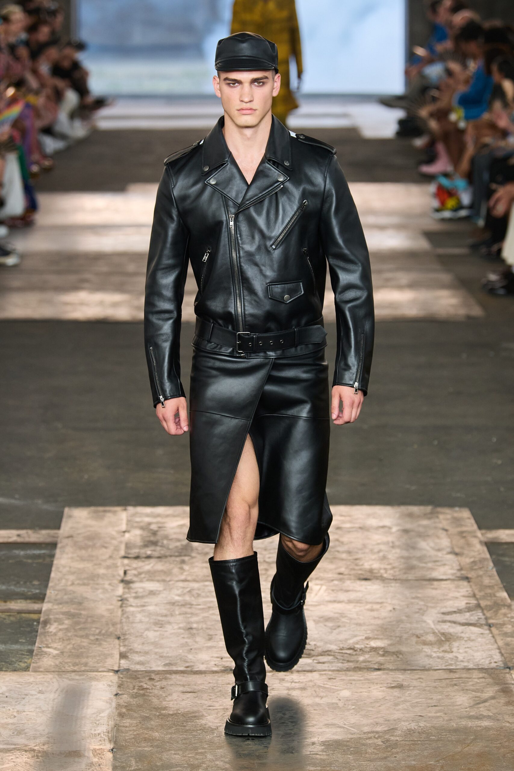 Moschino S/S 23 Menswear Look 13