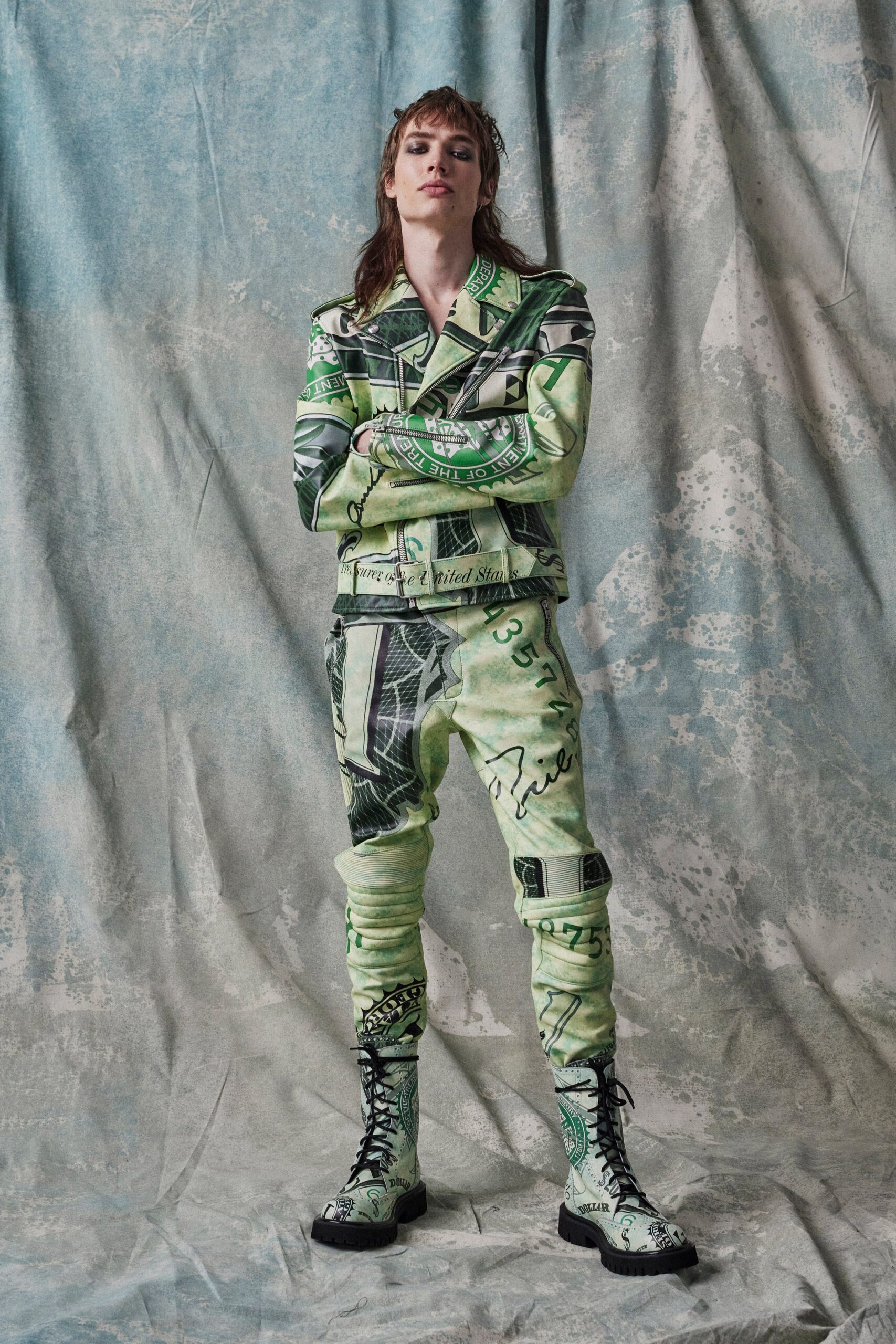 Moschino F/W 23 Look 13