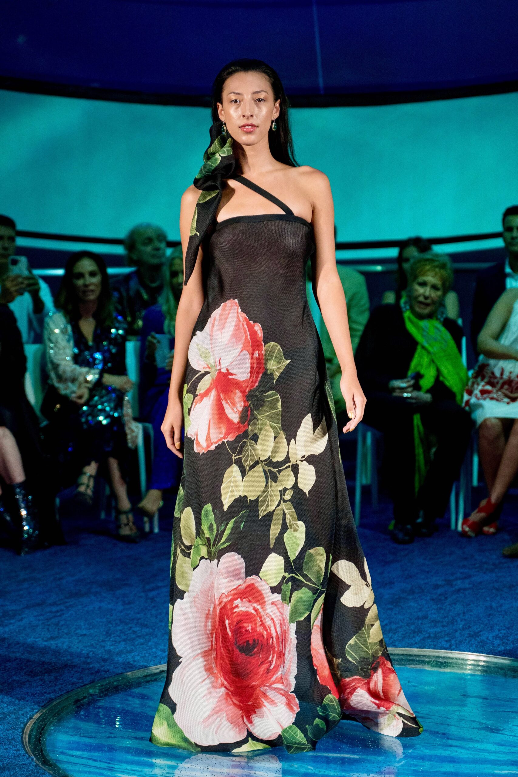 Naeem Khan Resort 23 Look 13