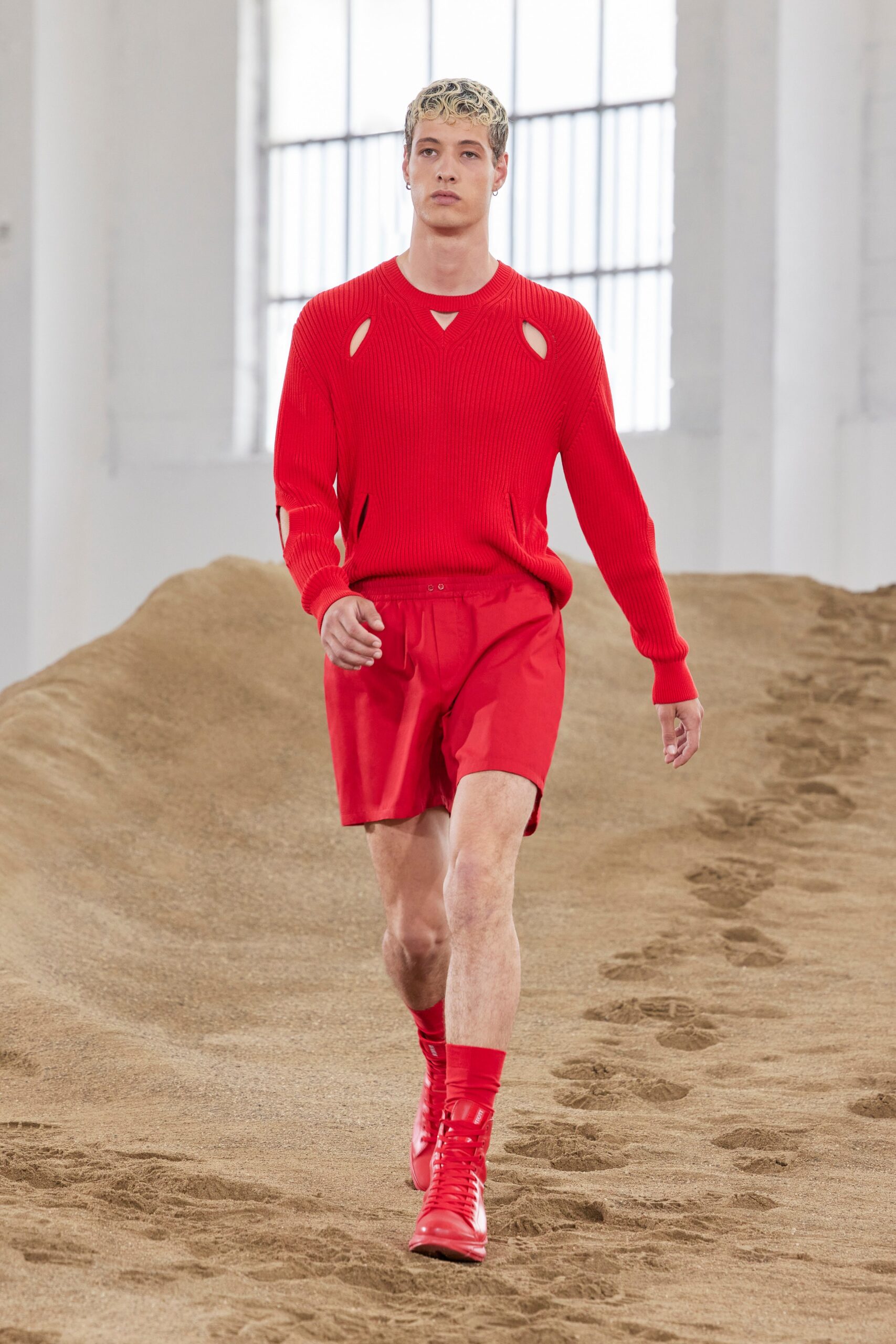 Neil Barrett S/S 23 Menswear Look 13