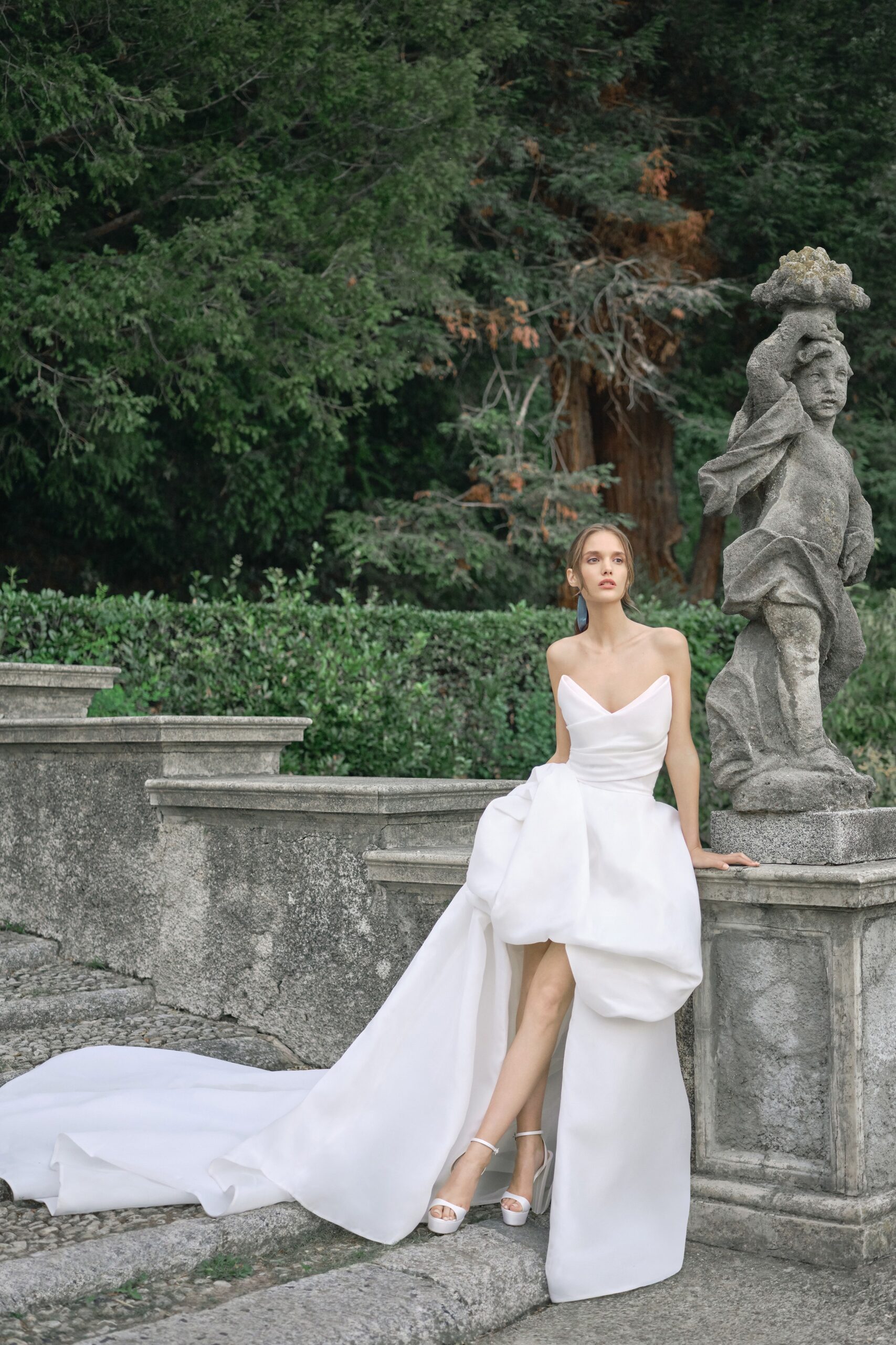 Monique Lhuillier F/W 20 Bridal Look 14
