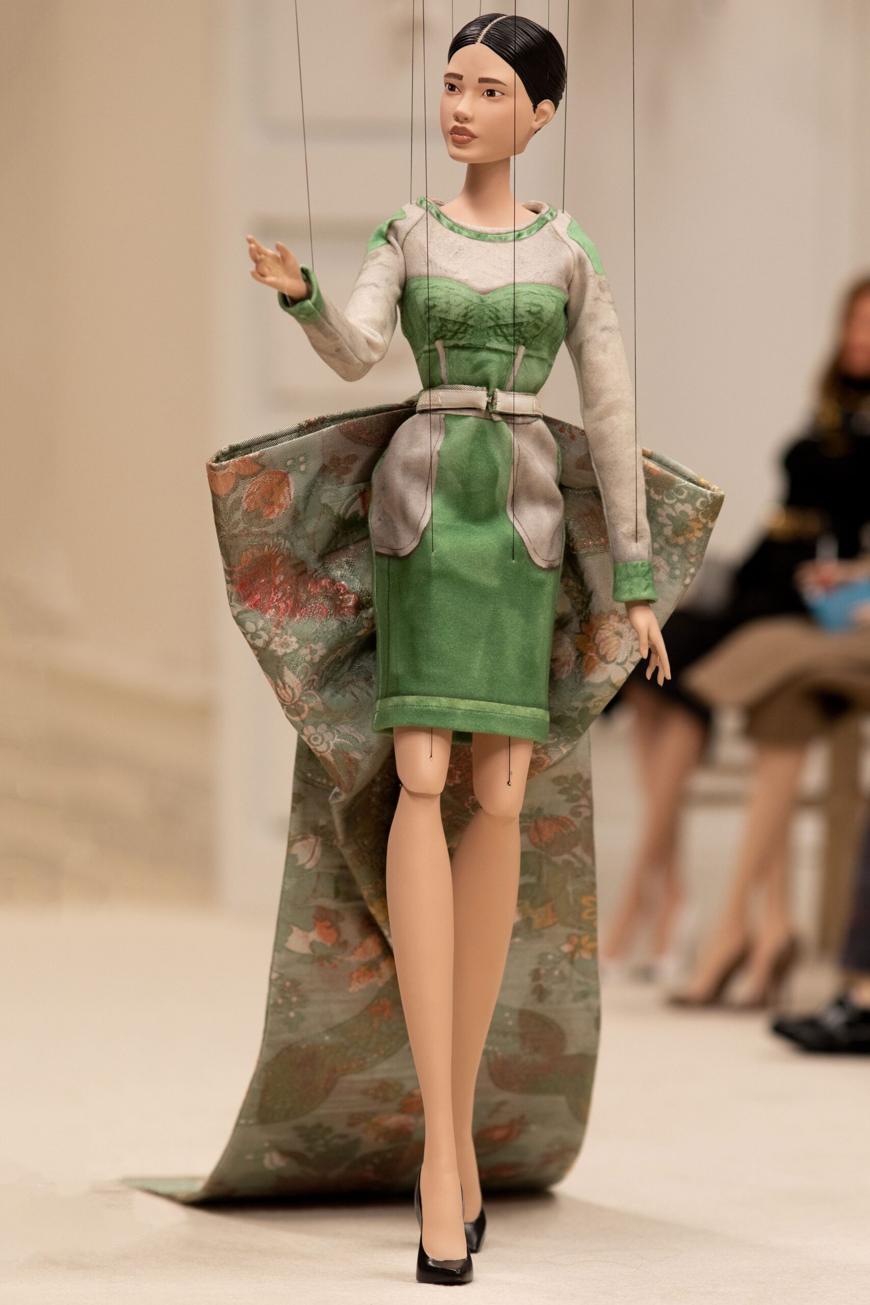 Moschino S/S 21 Look 14