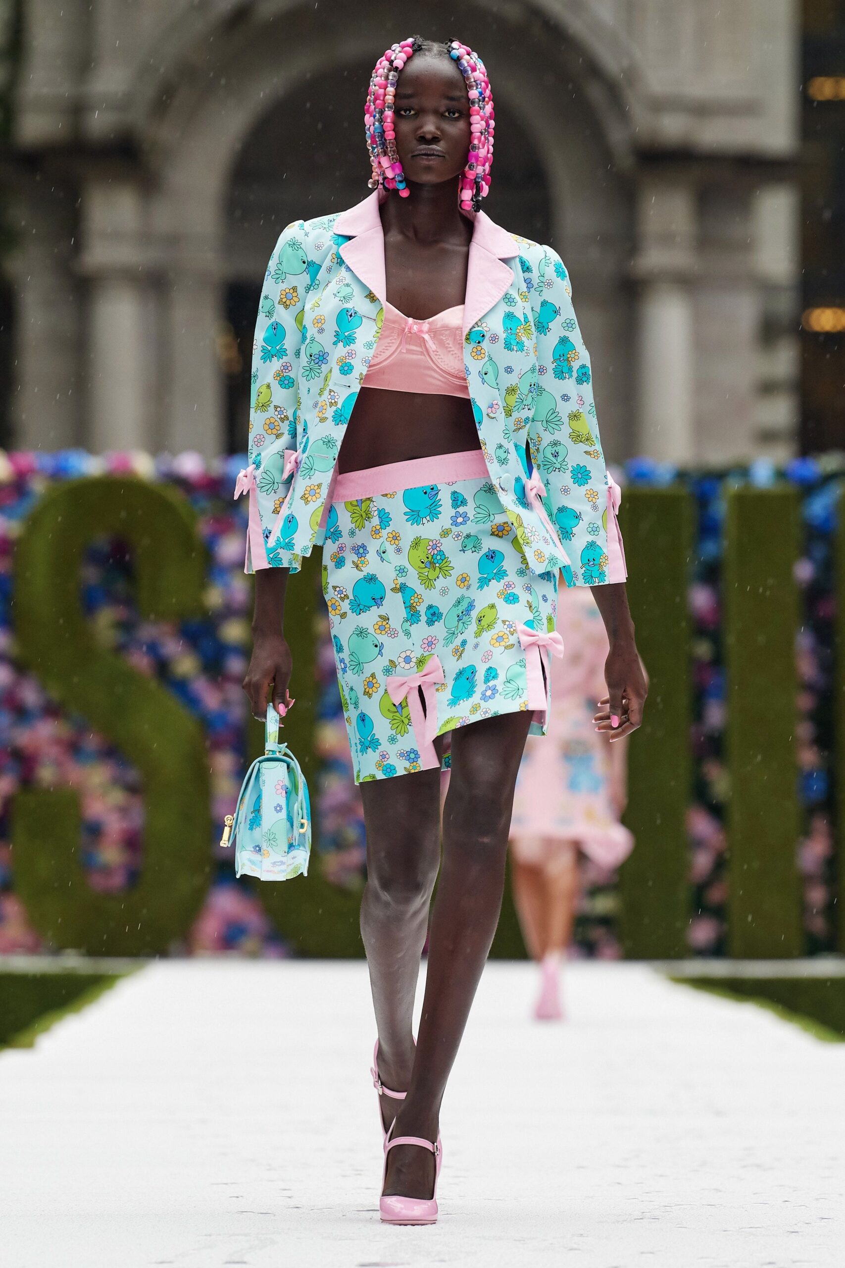 Moschino S/S 22 Look 14