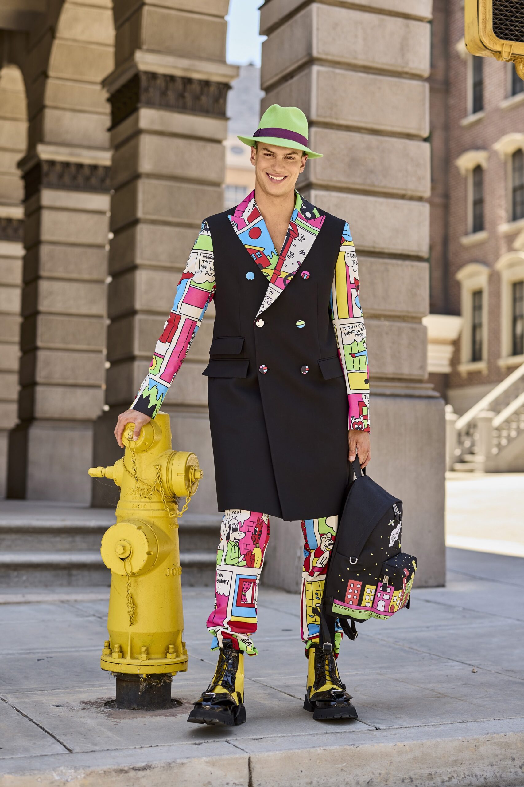 Moschino Resort 22 Look 14