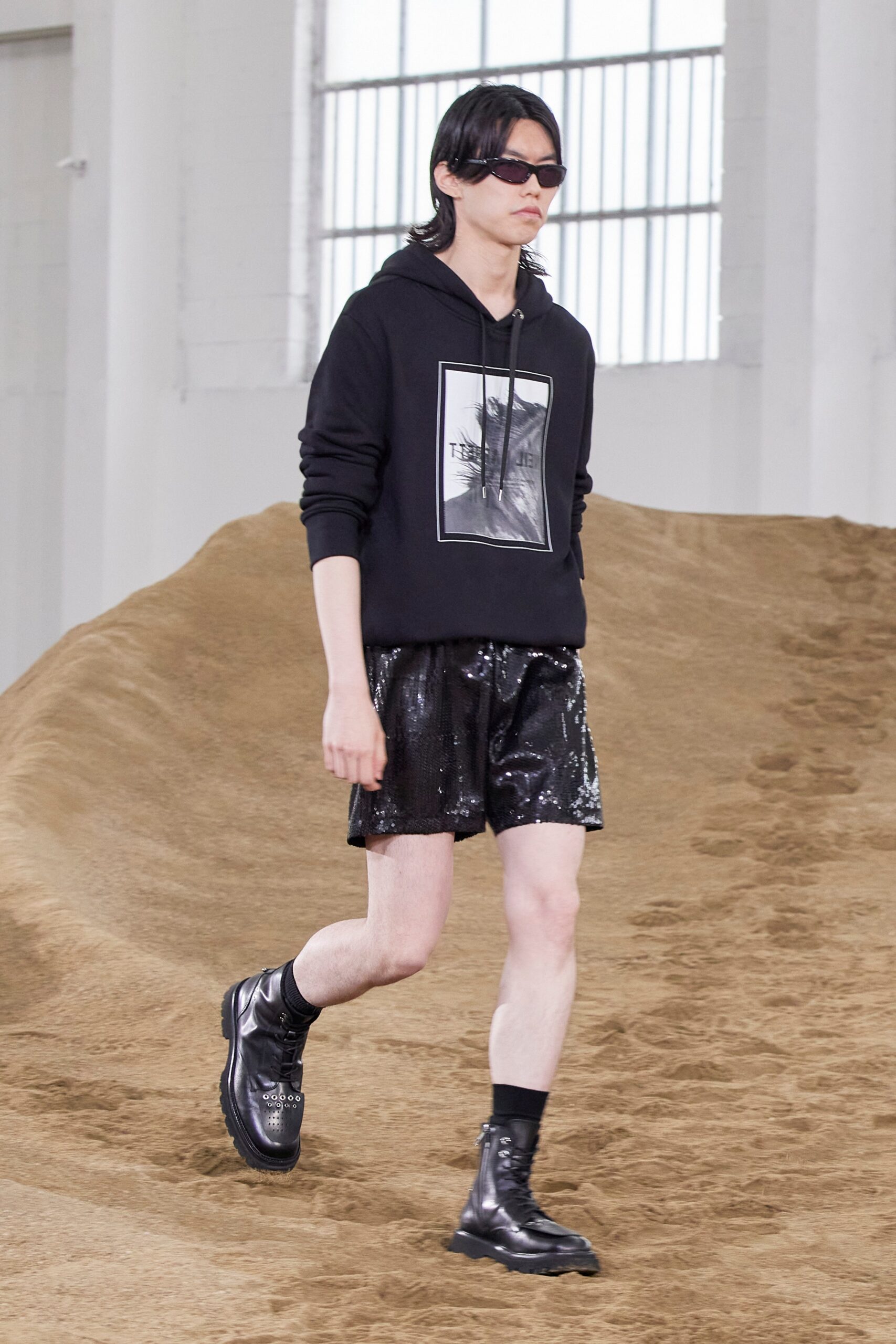 Neil Barrett S/S 23 Menswear Look 14