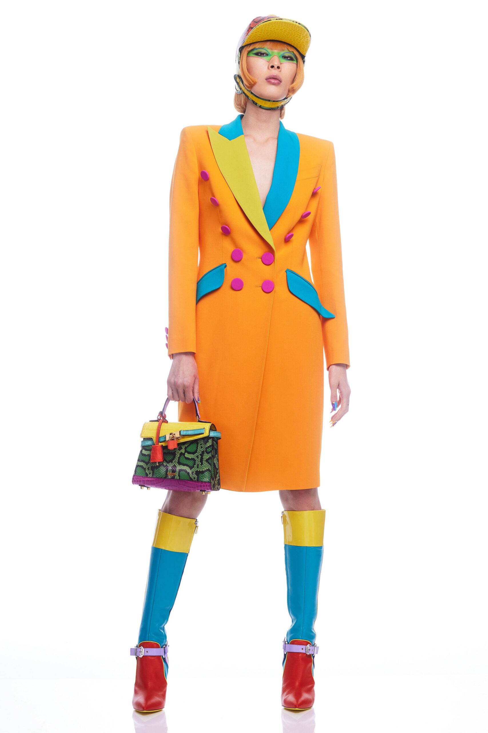 Moschino F/W 22 Look 15
