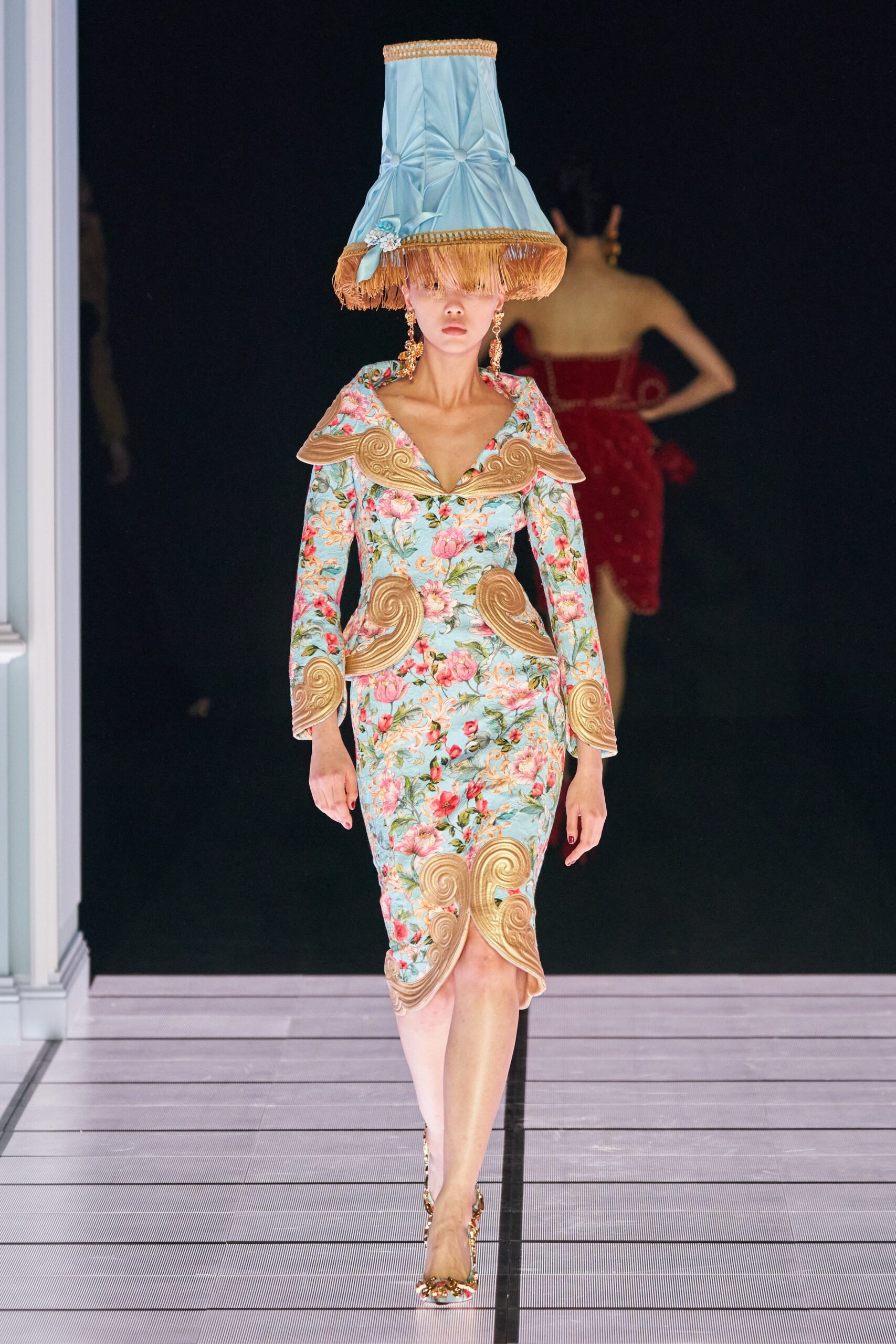 Moschino F/W 22 Look 15