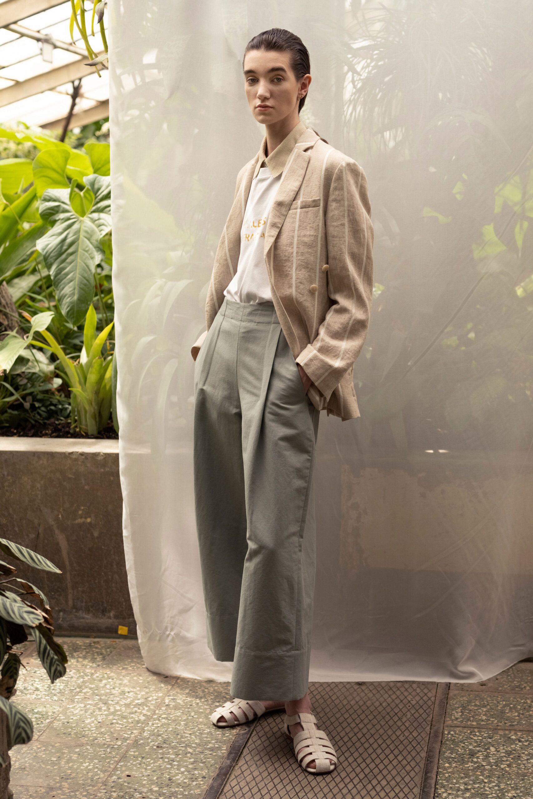 Nehera Resort 23 Look 15