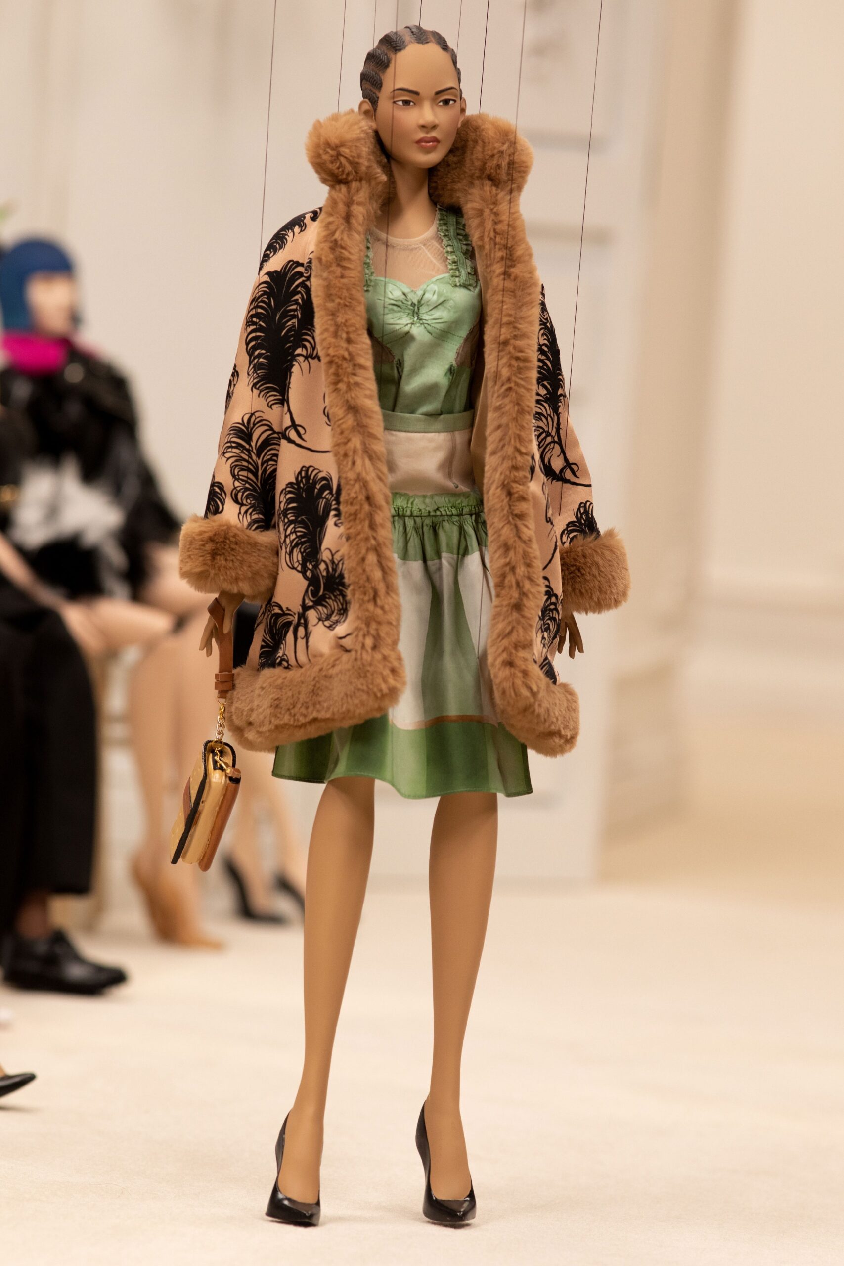 Moschino S/S 21 Look 16