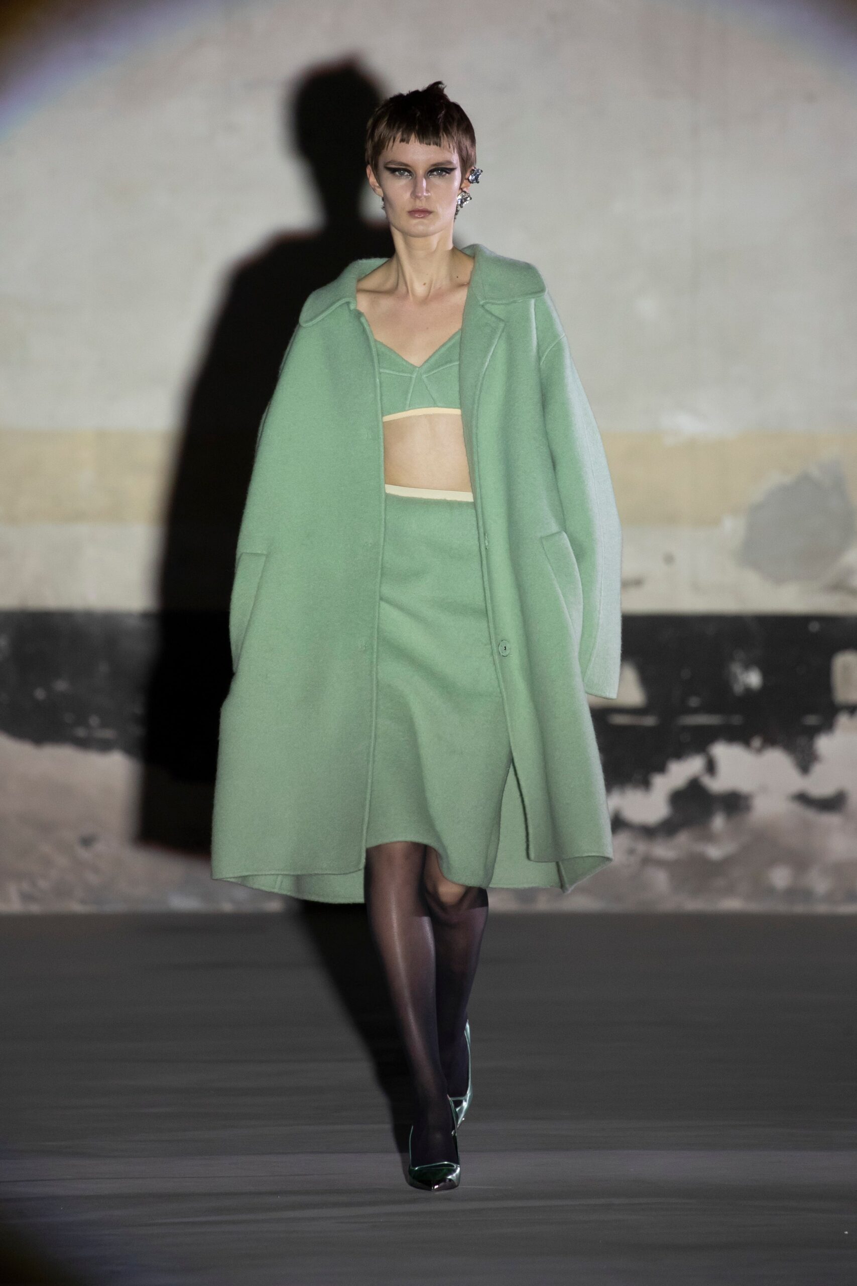 No. 21 F/W 21 Look 16