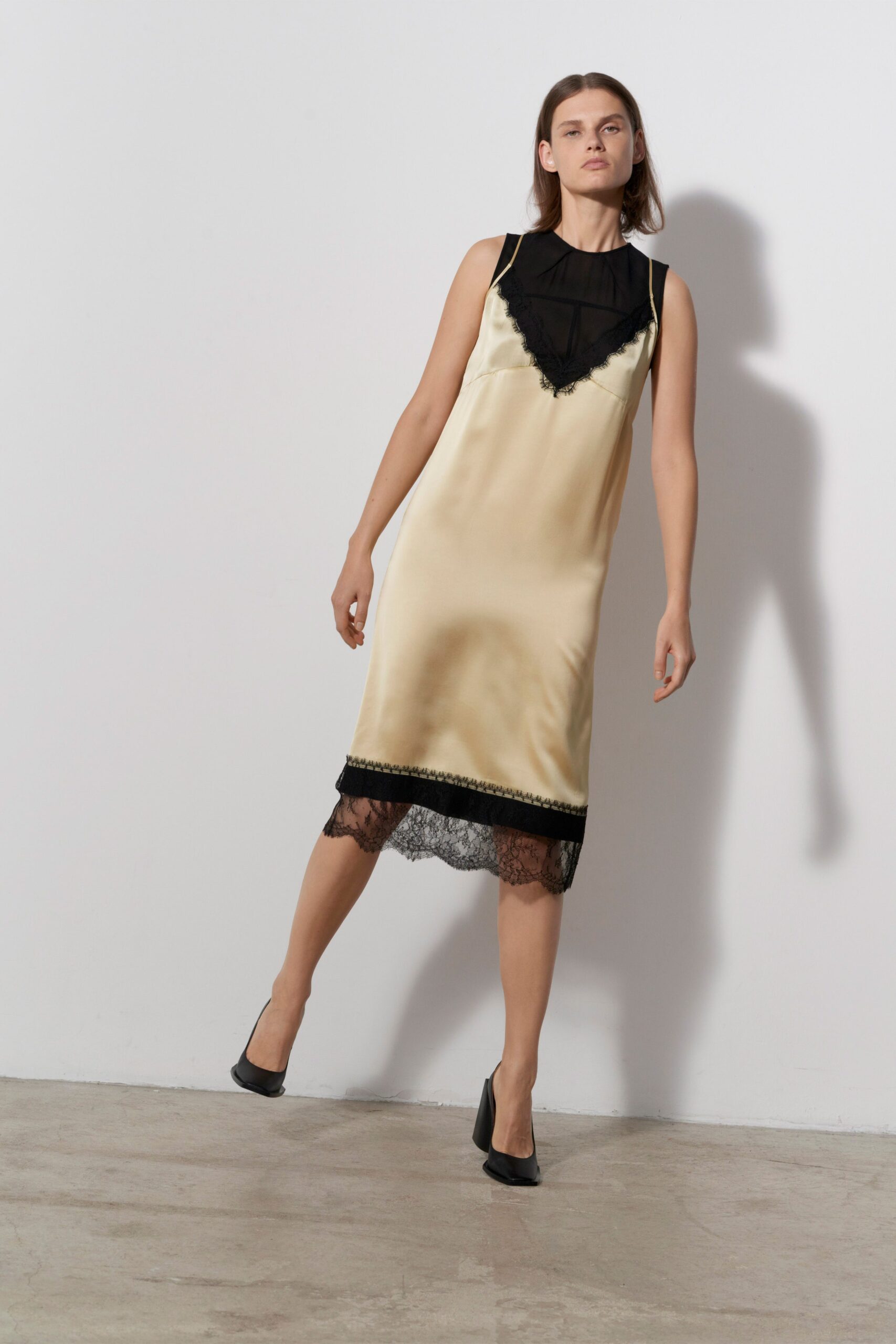 No. 21 Resort 20 Look 15