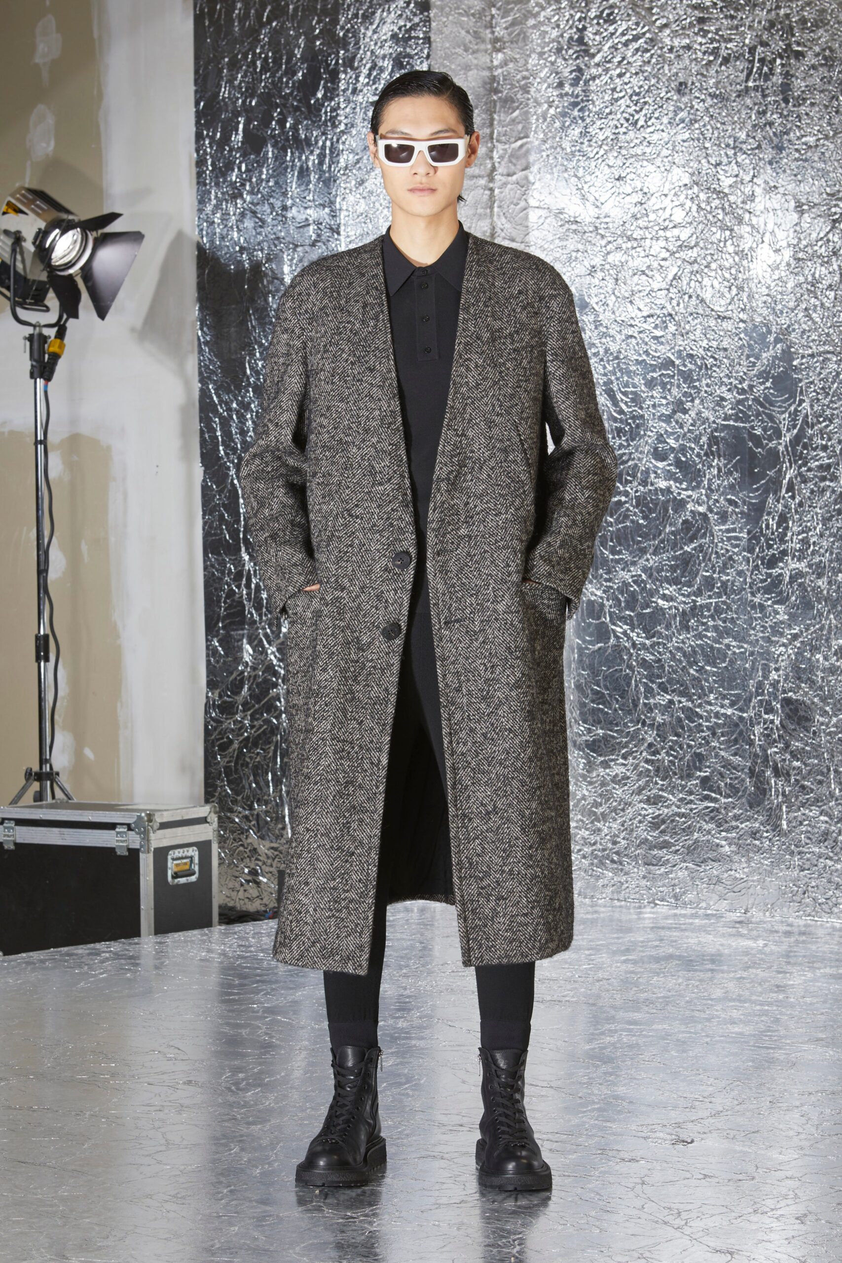 Neil Barrett F/W 23 Menswear Look 16