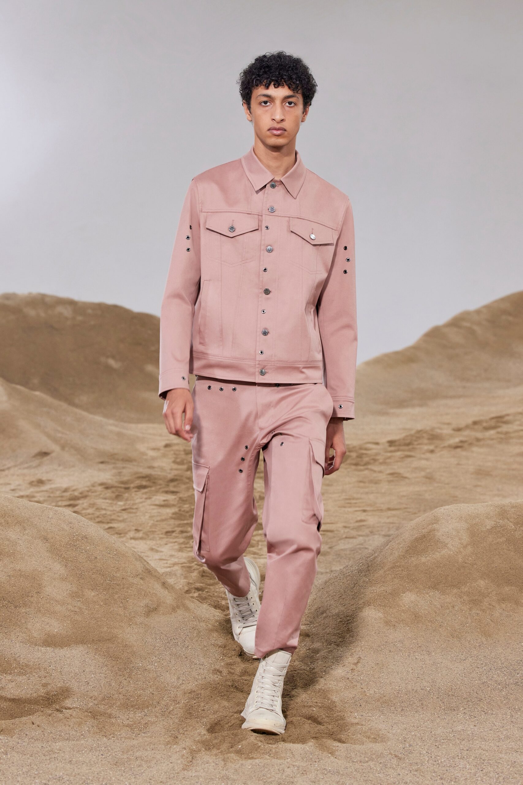 Neil Barrett S/S 23 Menswear Look 16