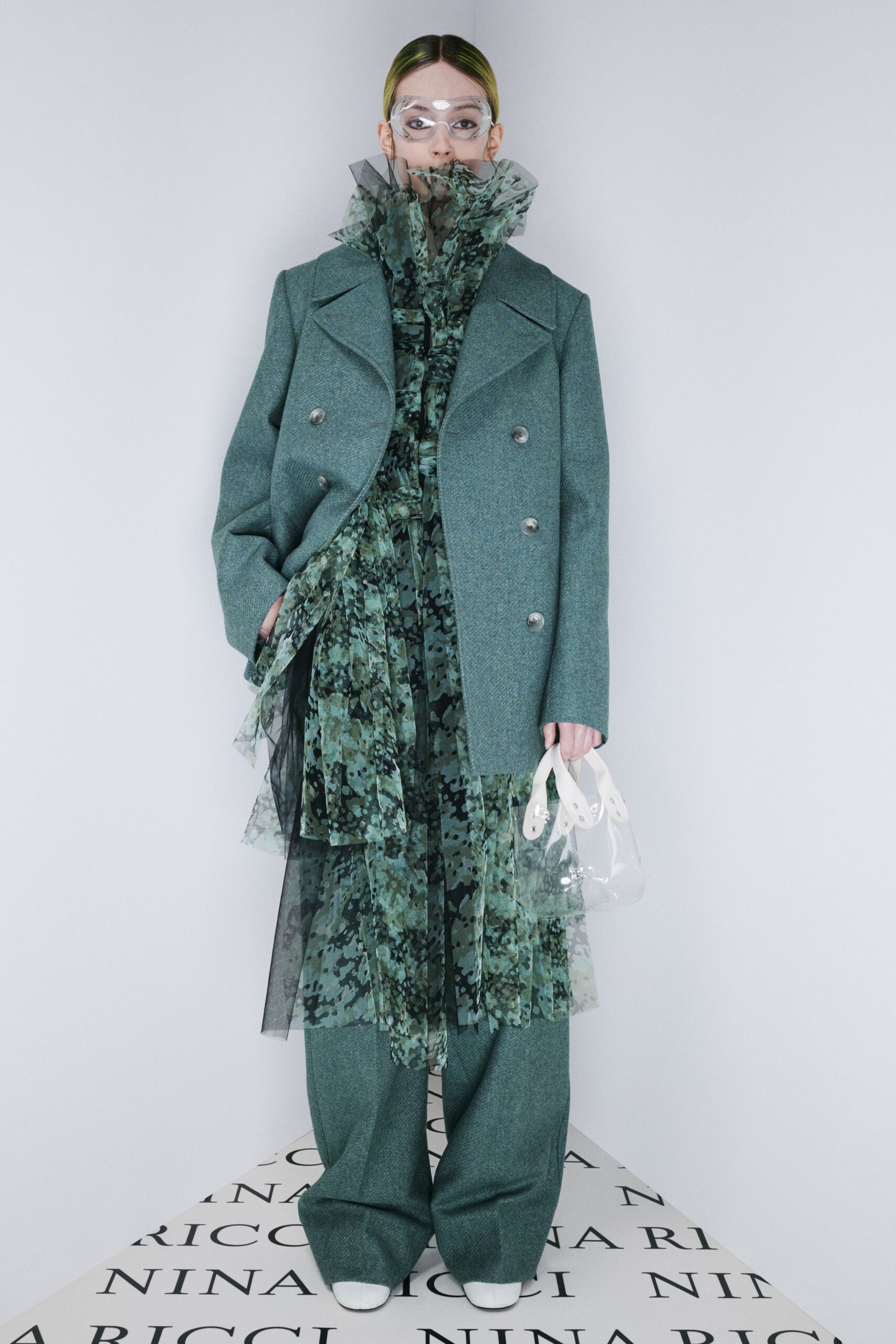 Nina Ricci F/W 22 Look 16