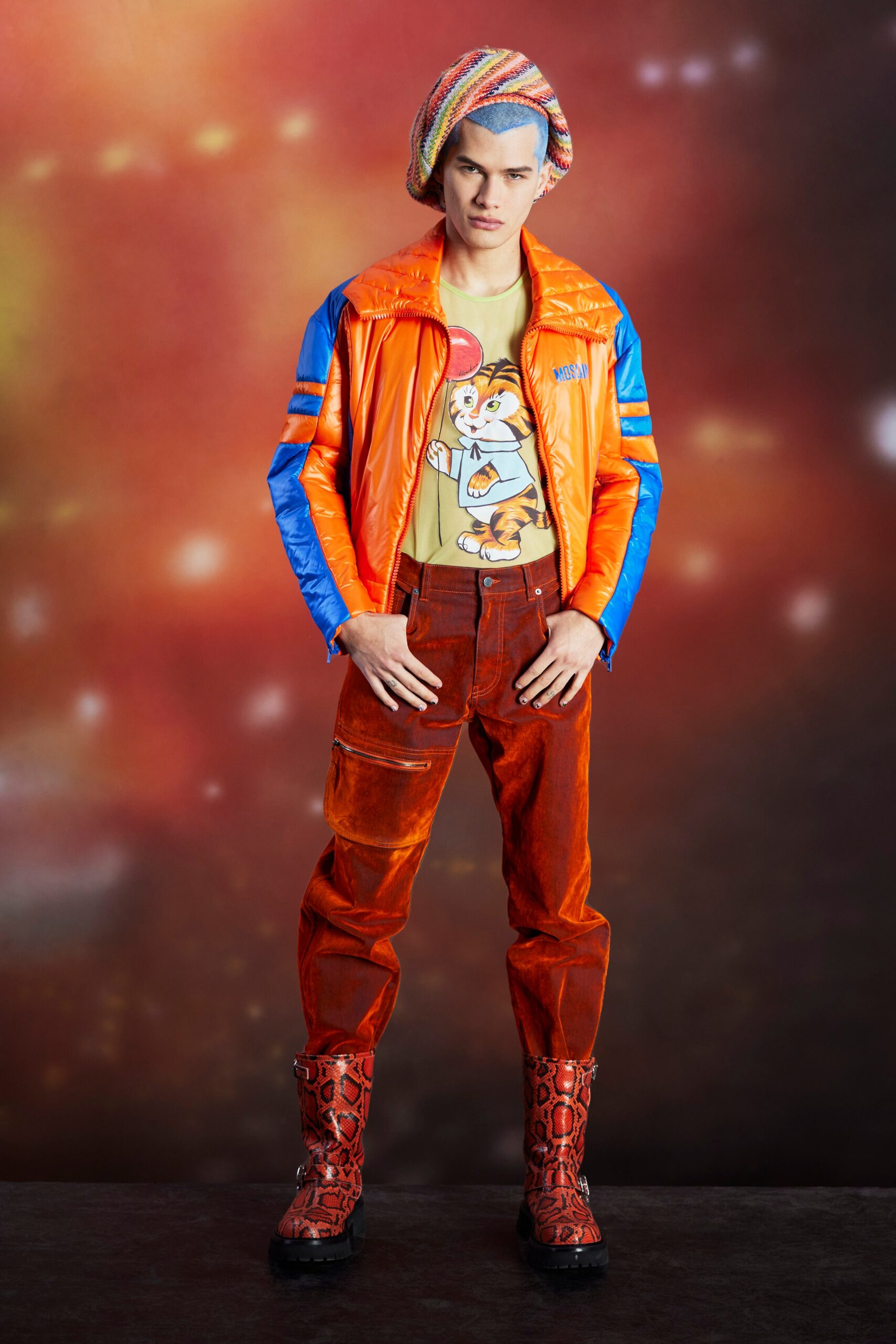 Moschino F/W 22 Look 17
