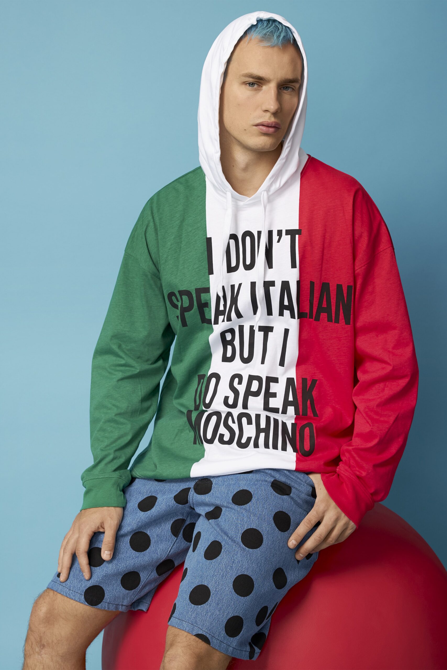 Moschino Resort 21 Look 17