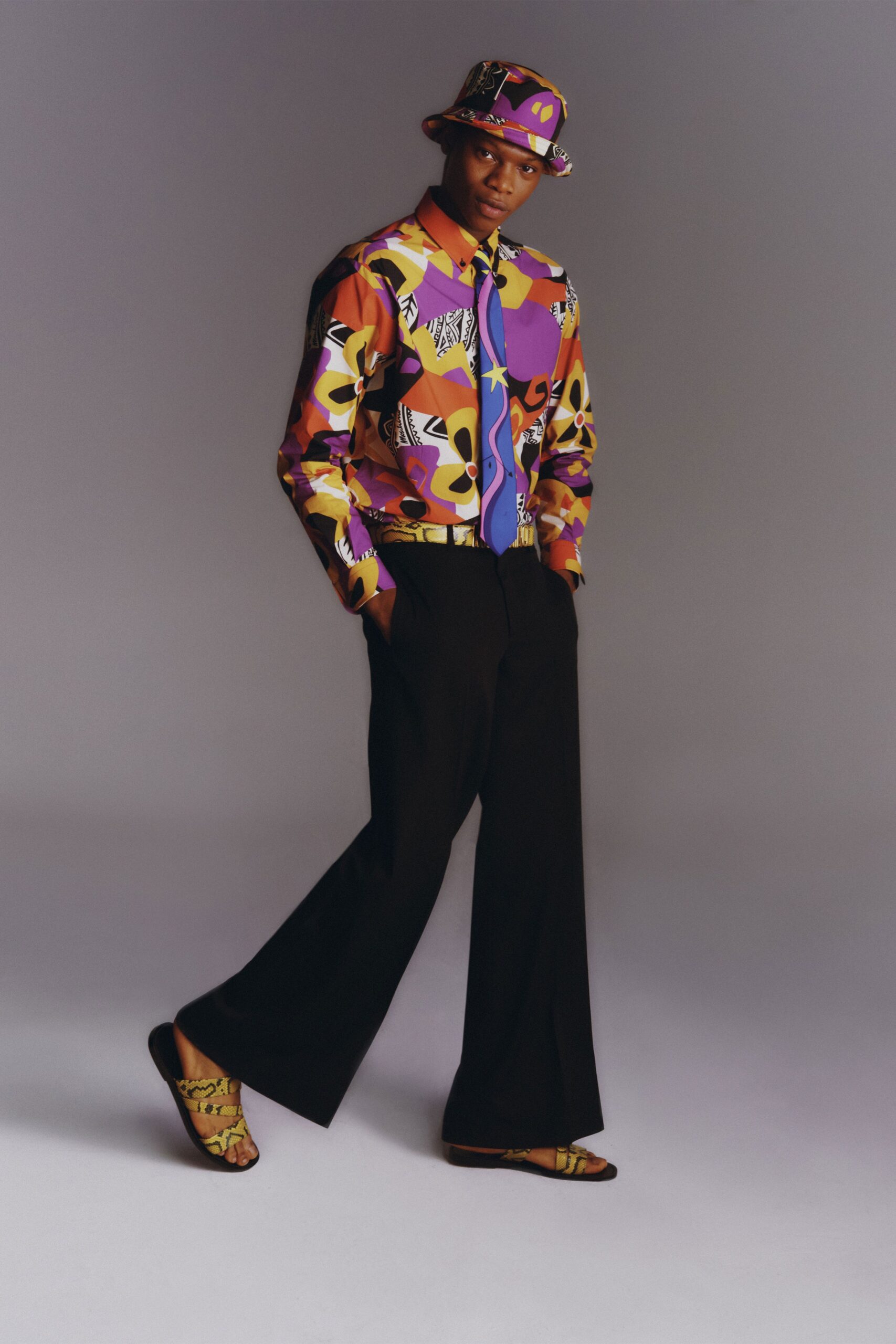 Moschino Resort 23 Look 17