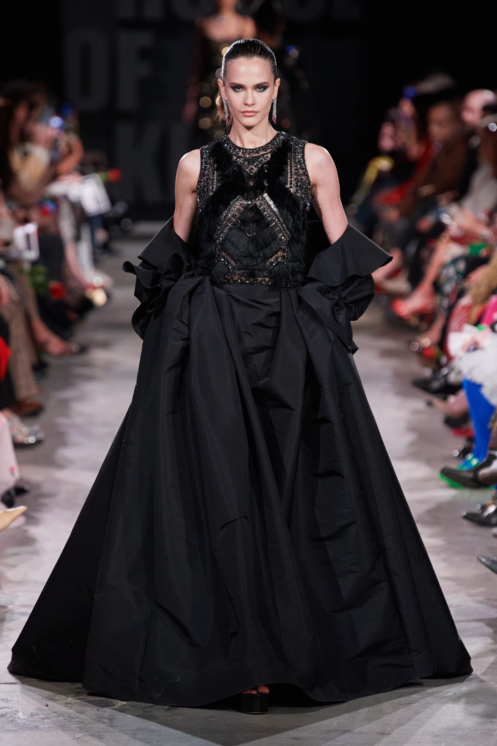 Naeem Khan F/W 23 Look 17