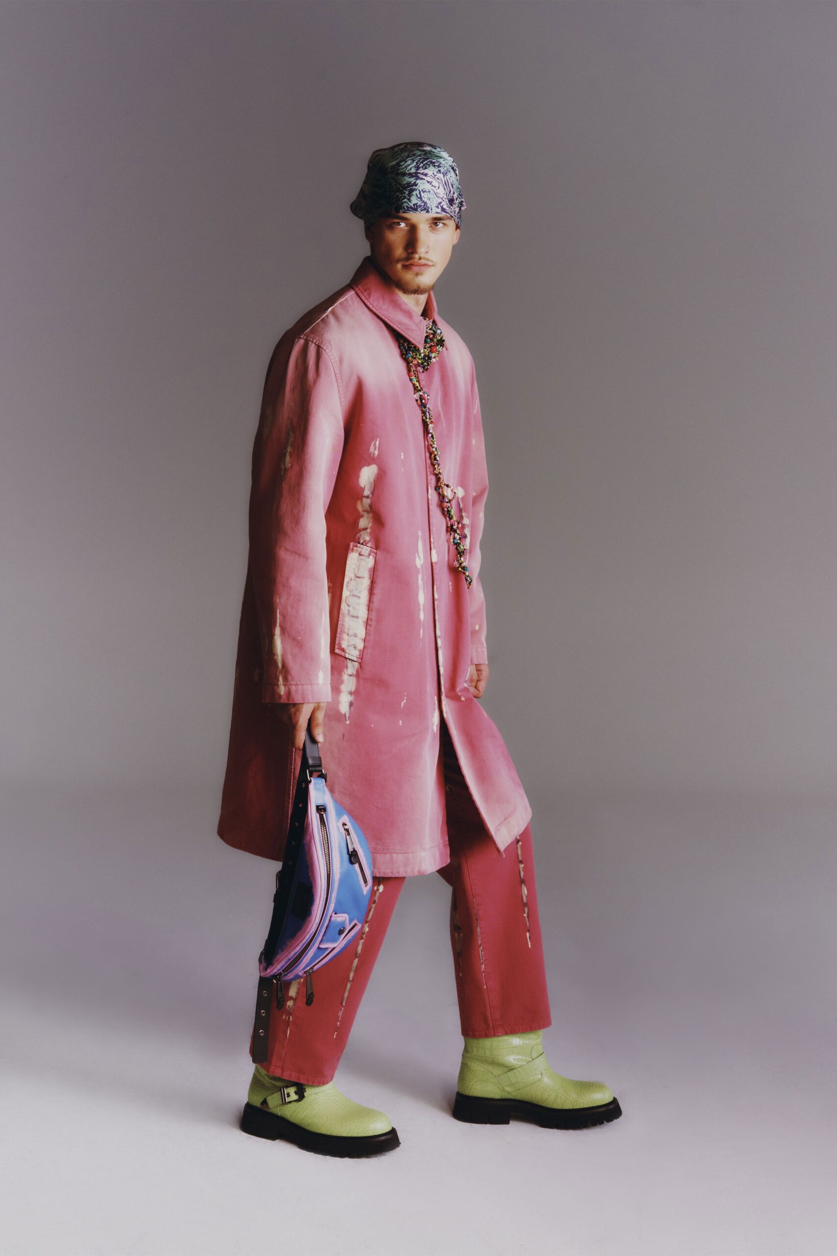 Moschino Resort 23 Look 18