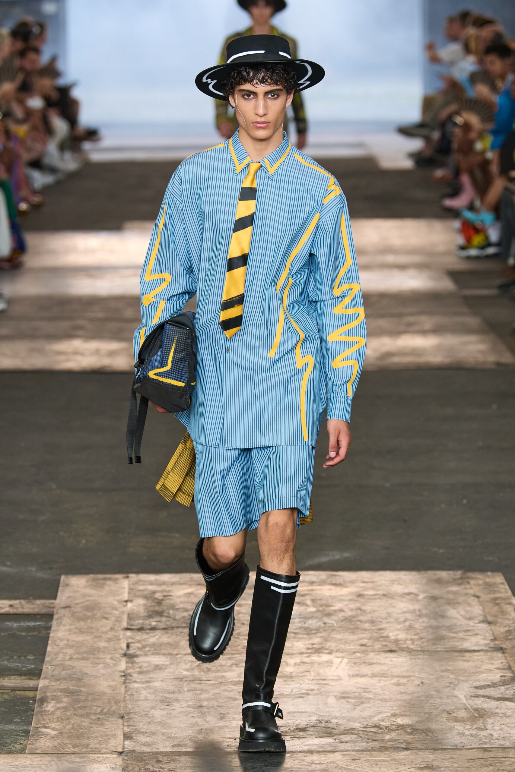 Moschino S/S 23 Menswear Look 18