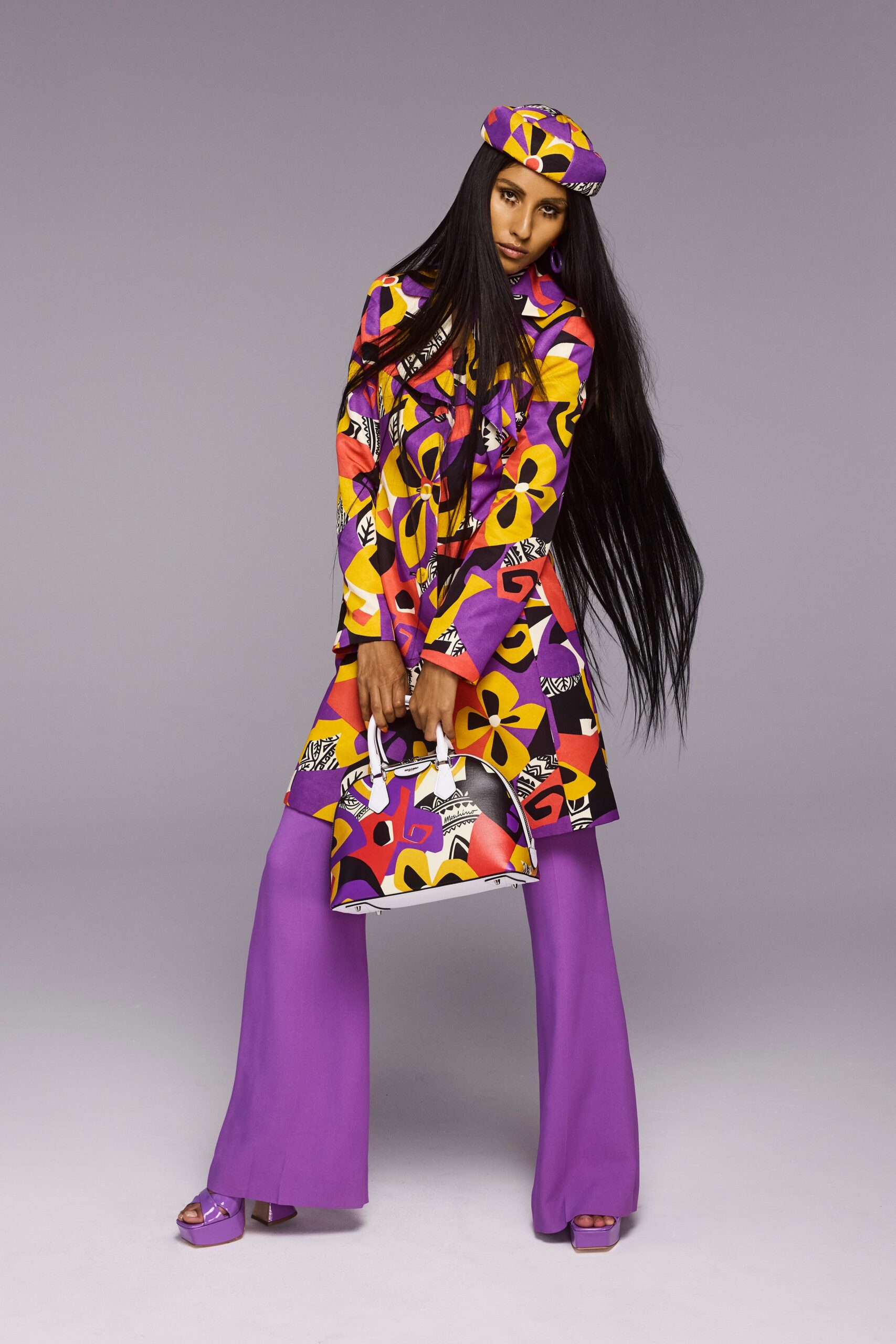 Moschino Resort 23 Look 18