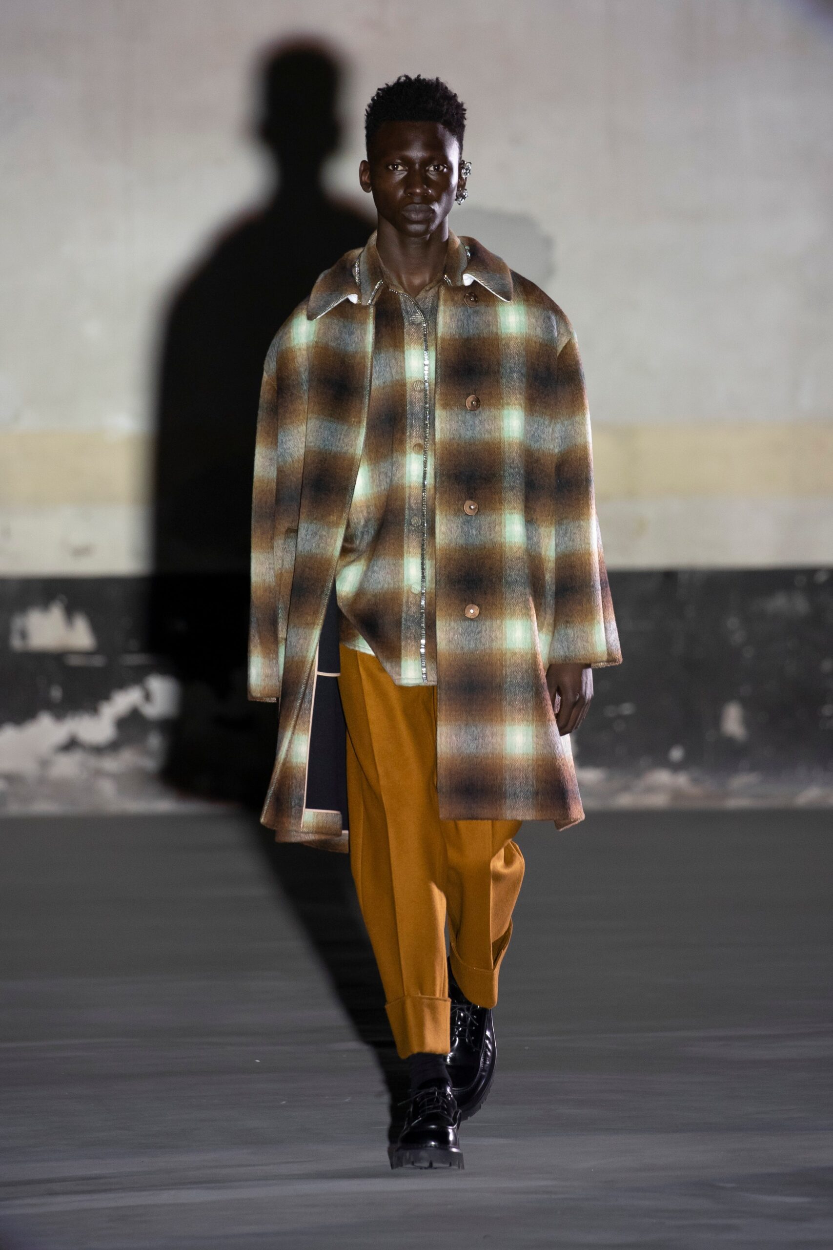 No. 21 F/W 21 Look 19