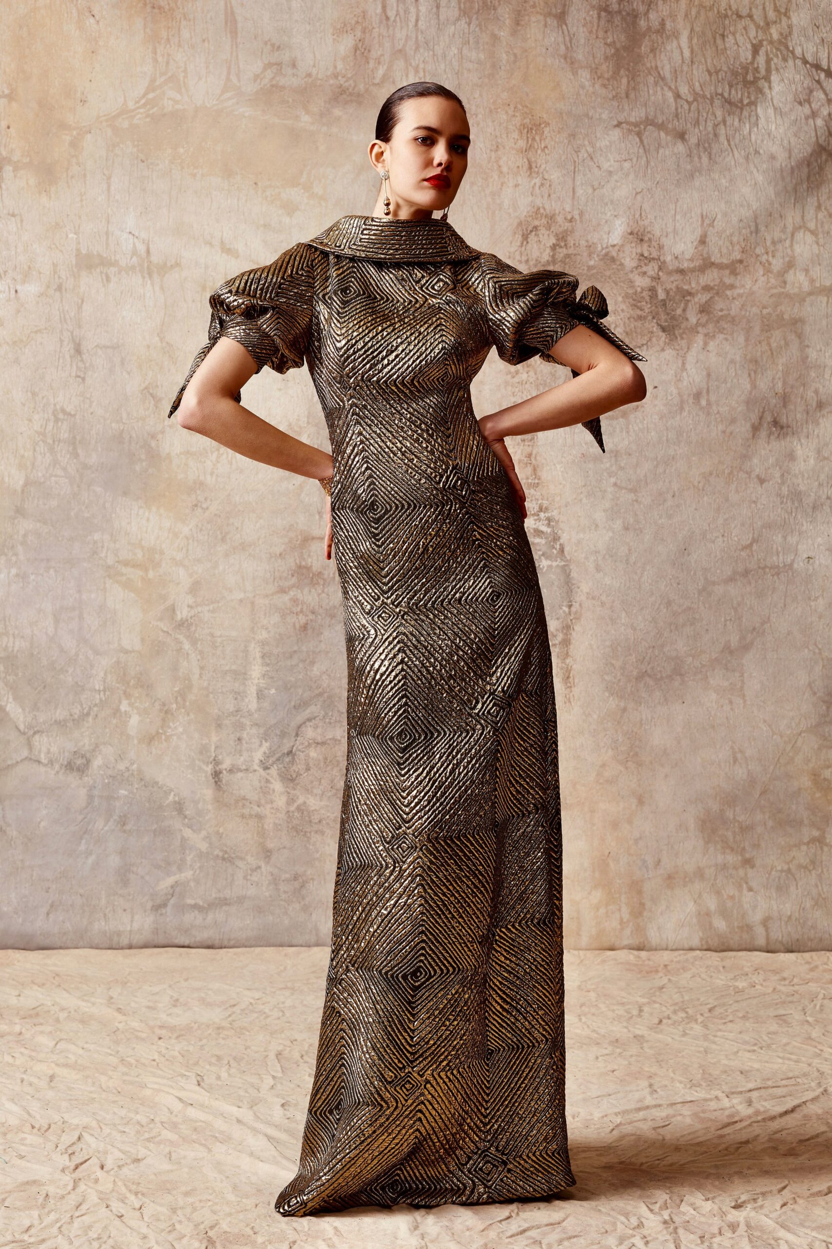 Naeem Khan F/W 22 Look 19