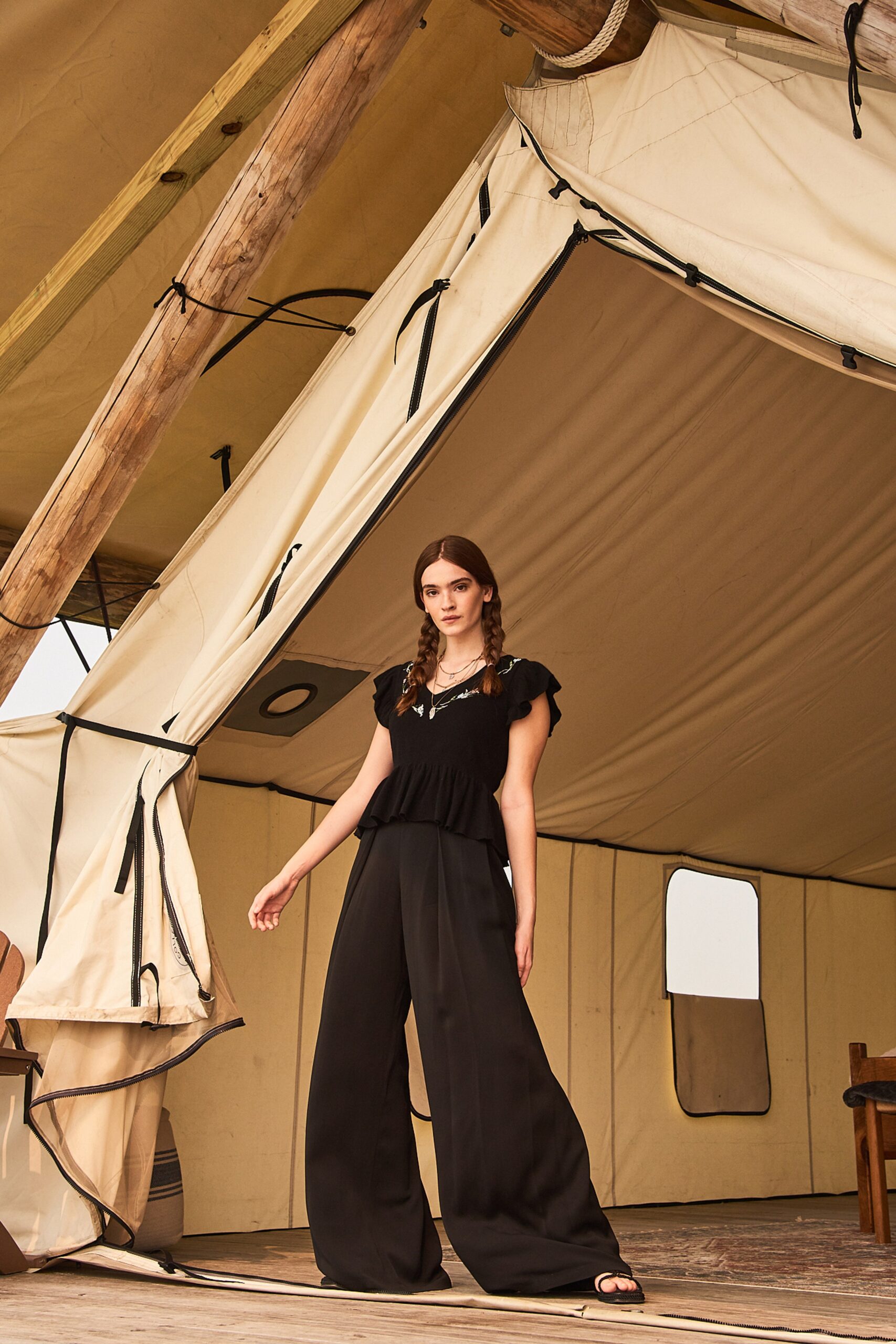 Nicole Miller Resort 22 Look 19