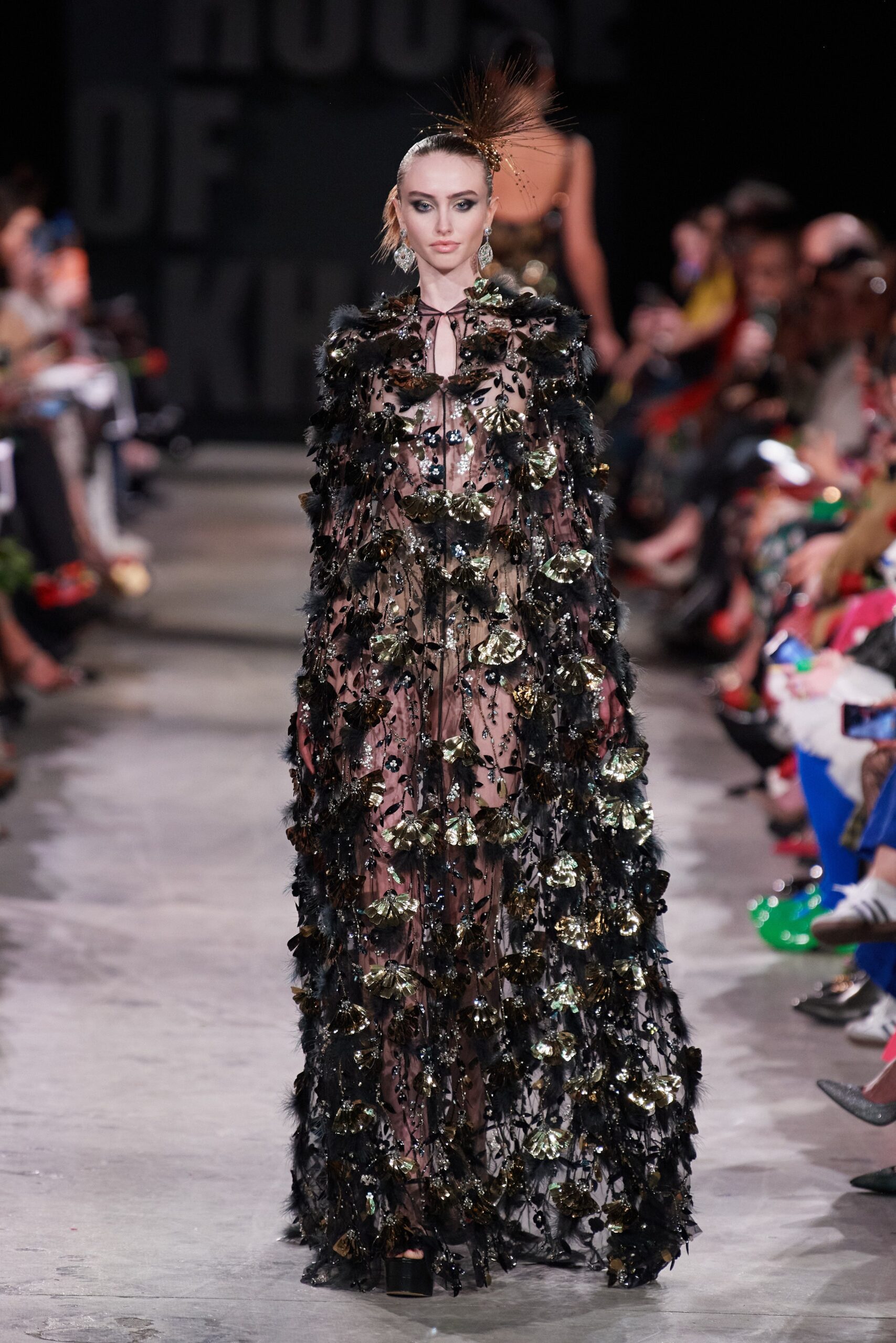 Naeem Khan F/W 23 Look 19