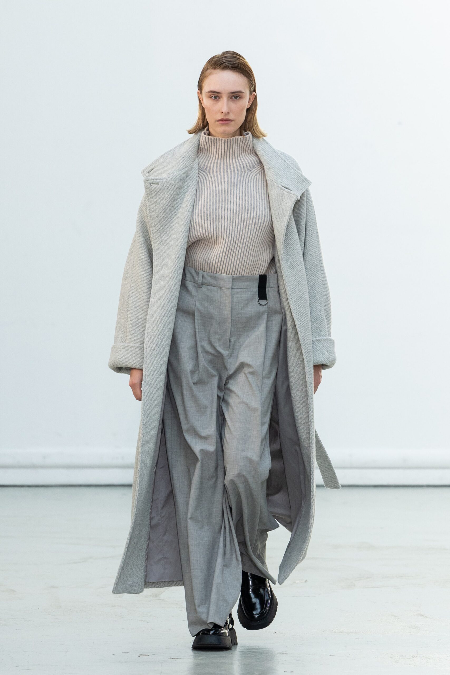 Nehera F/W 23 Look 19