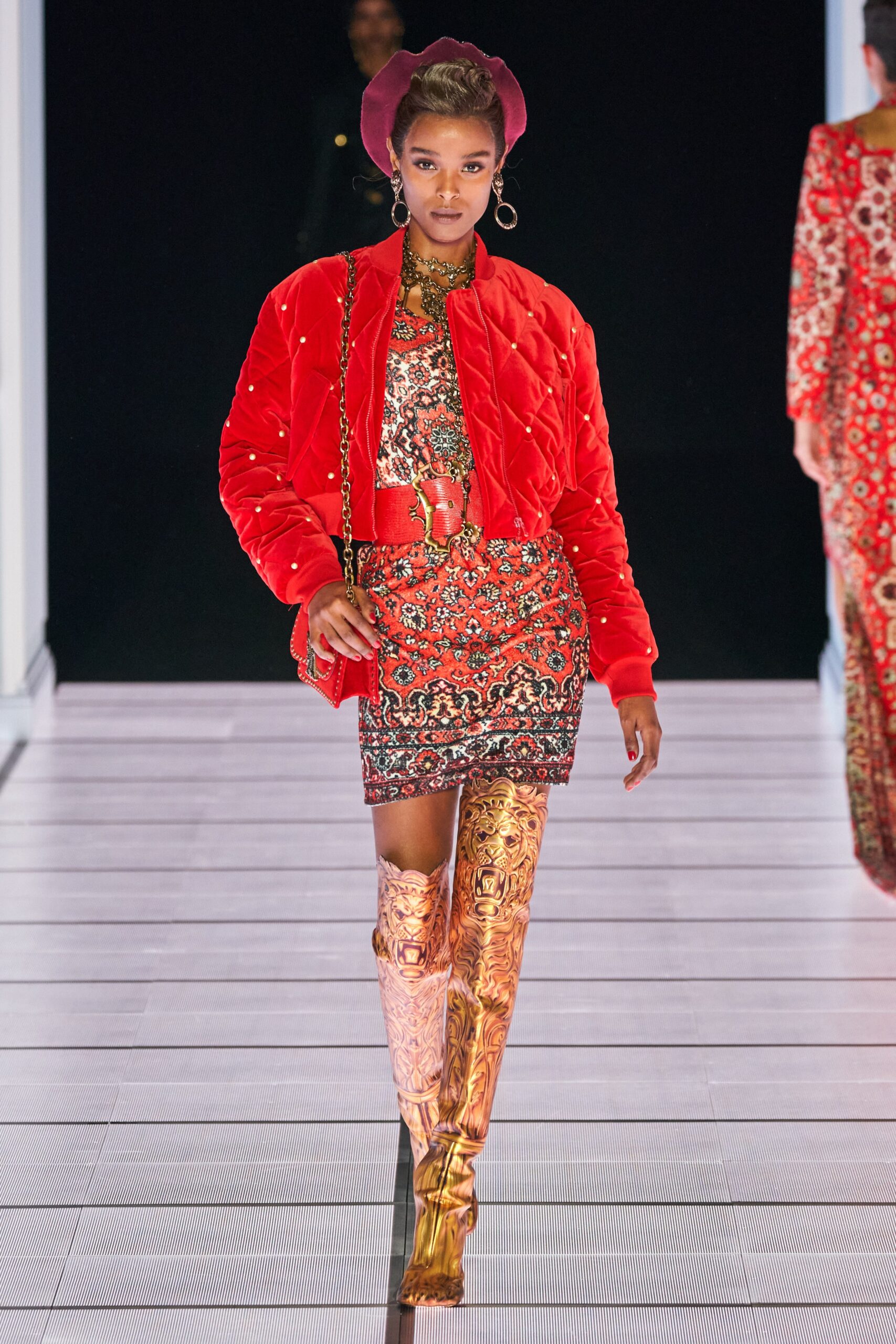 Moschino F/W 22 Look 20