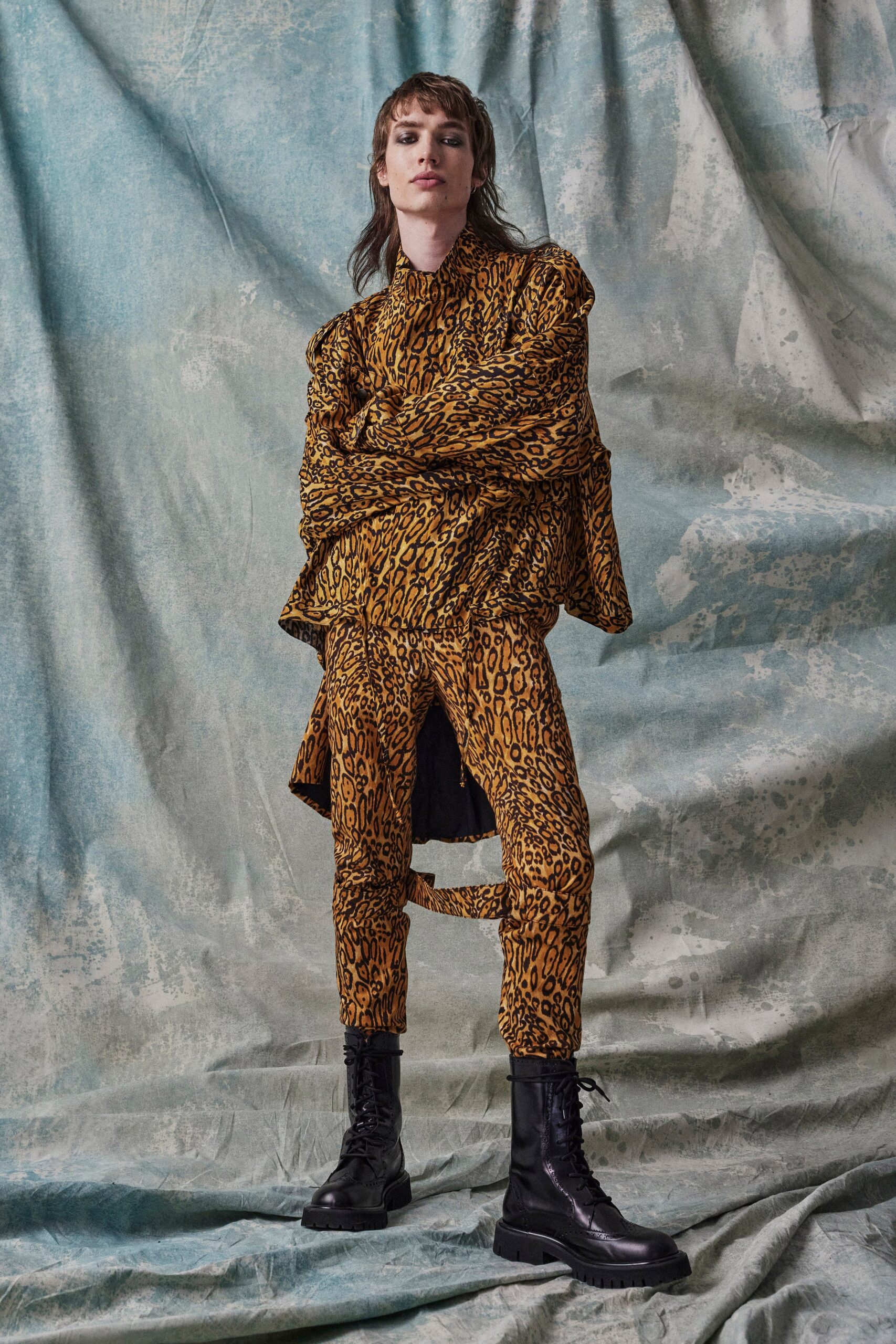 Moschino F/W 23 Look 20