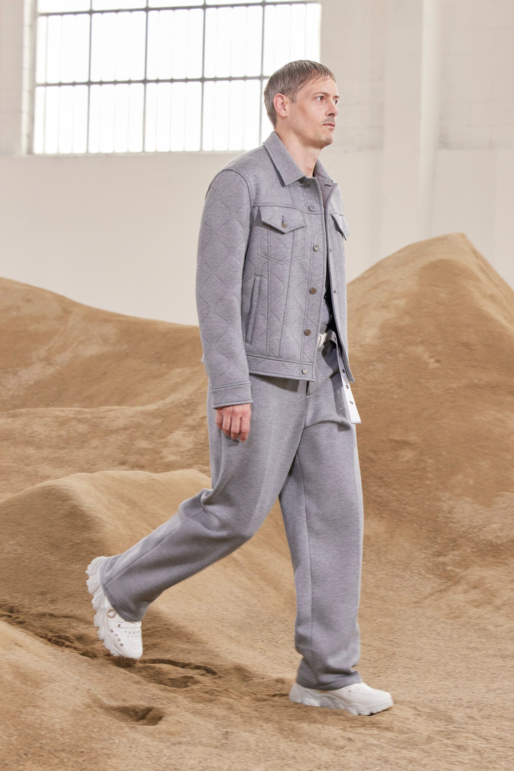 Neil Barrett S/S 23 Menswear Look 20