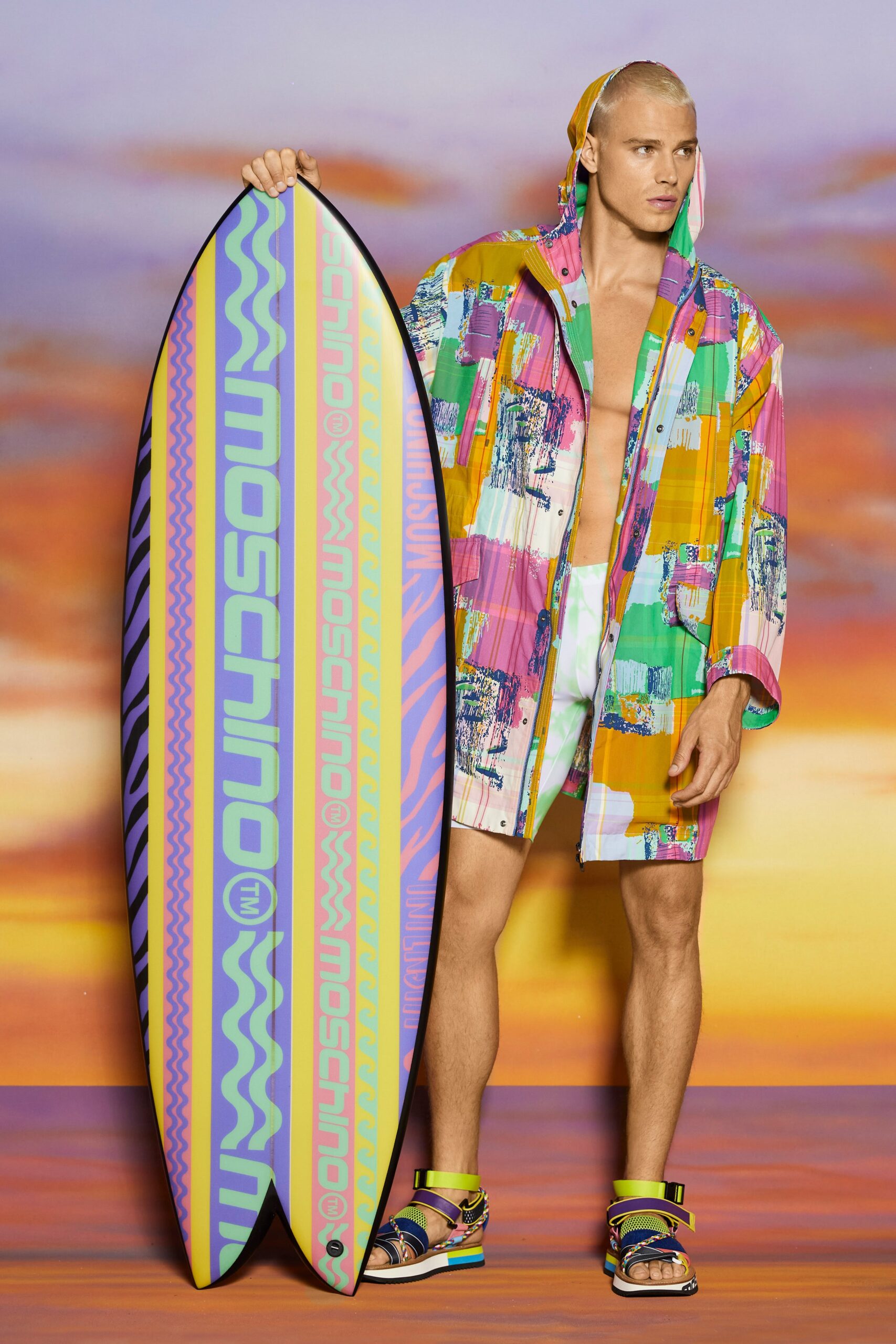 Moschino Resort 22 Look 21