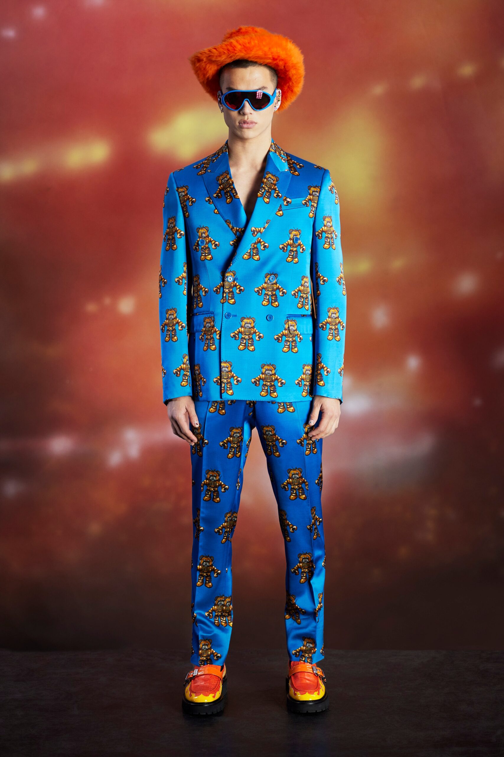 Moschino F/W 22 Look 22