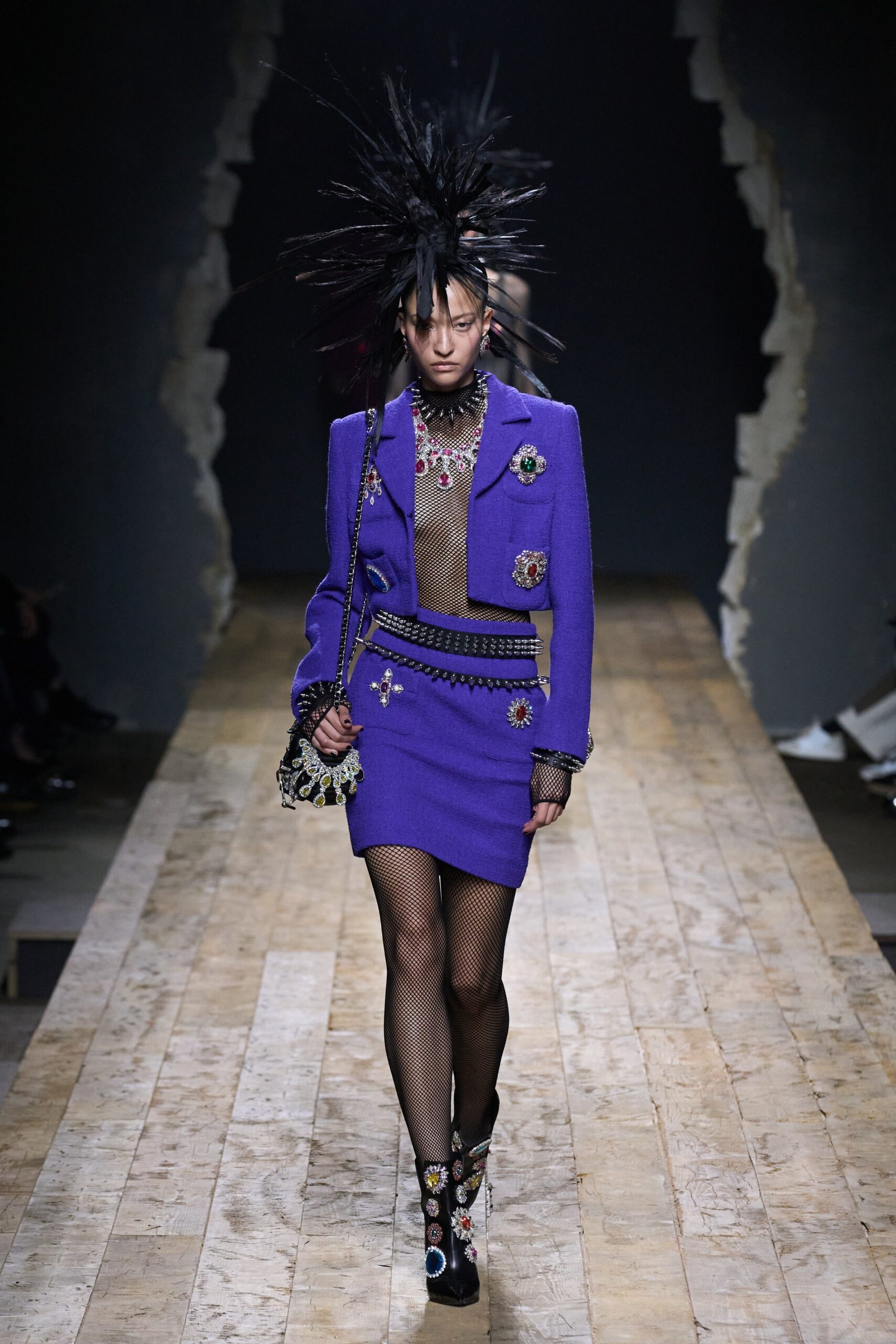 Moschino F/W 23 Look 22