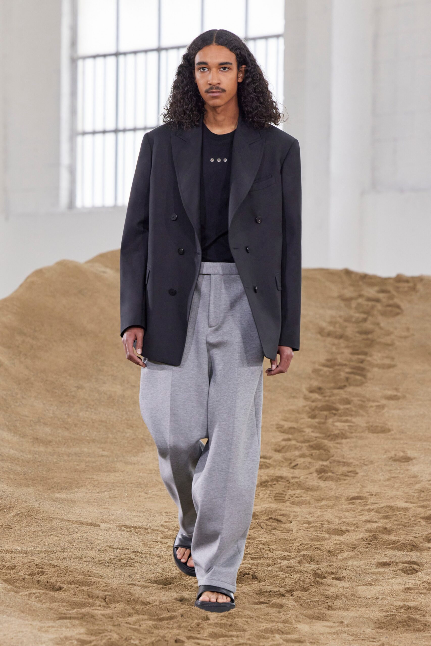 Neil Barrett S/S 23 Menswear Look 22