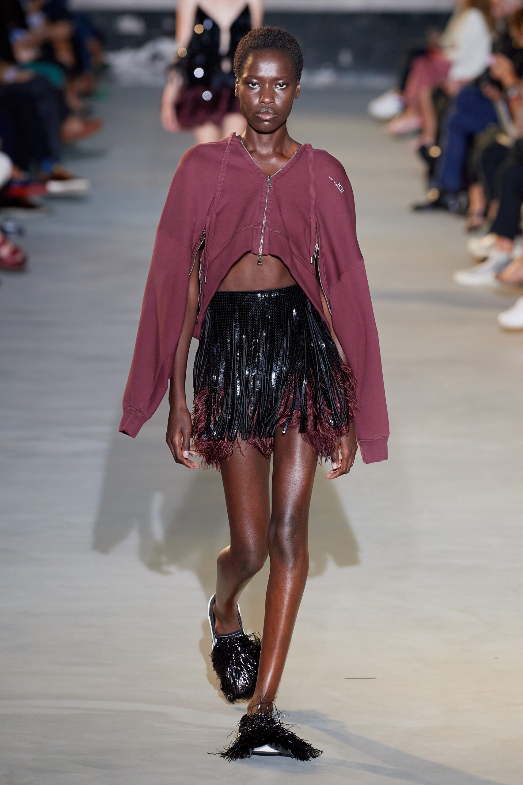 No. 21 S/S 22 Look 23