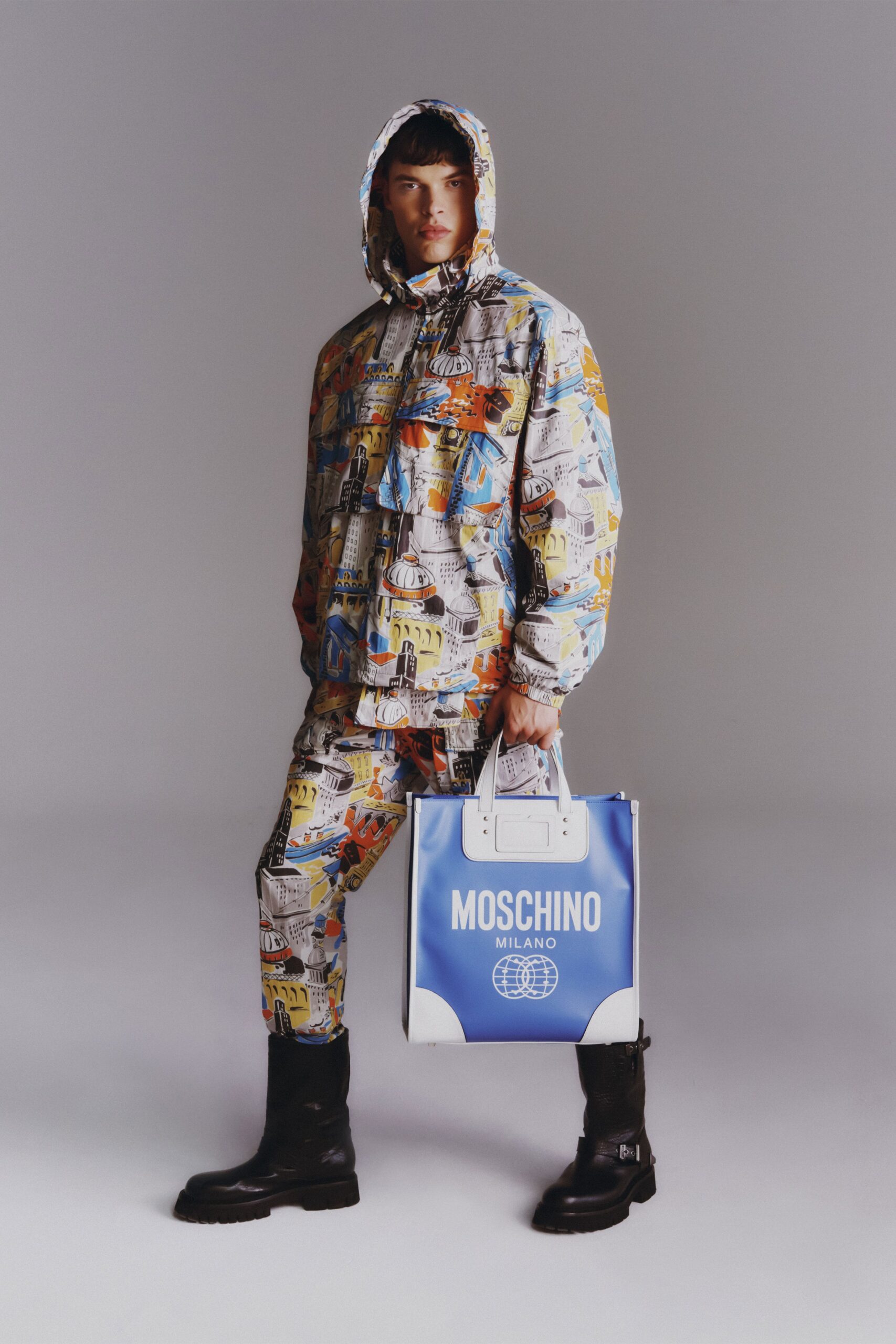 Moschino Resort 23 Look 23