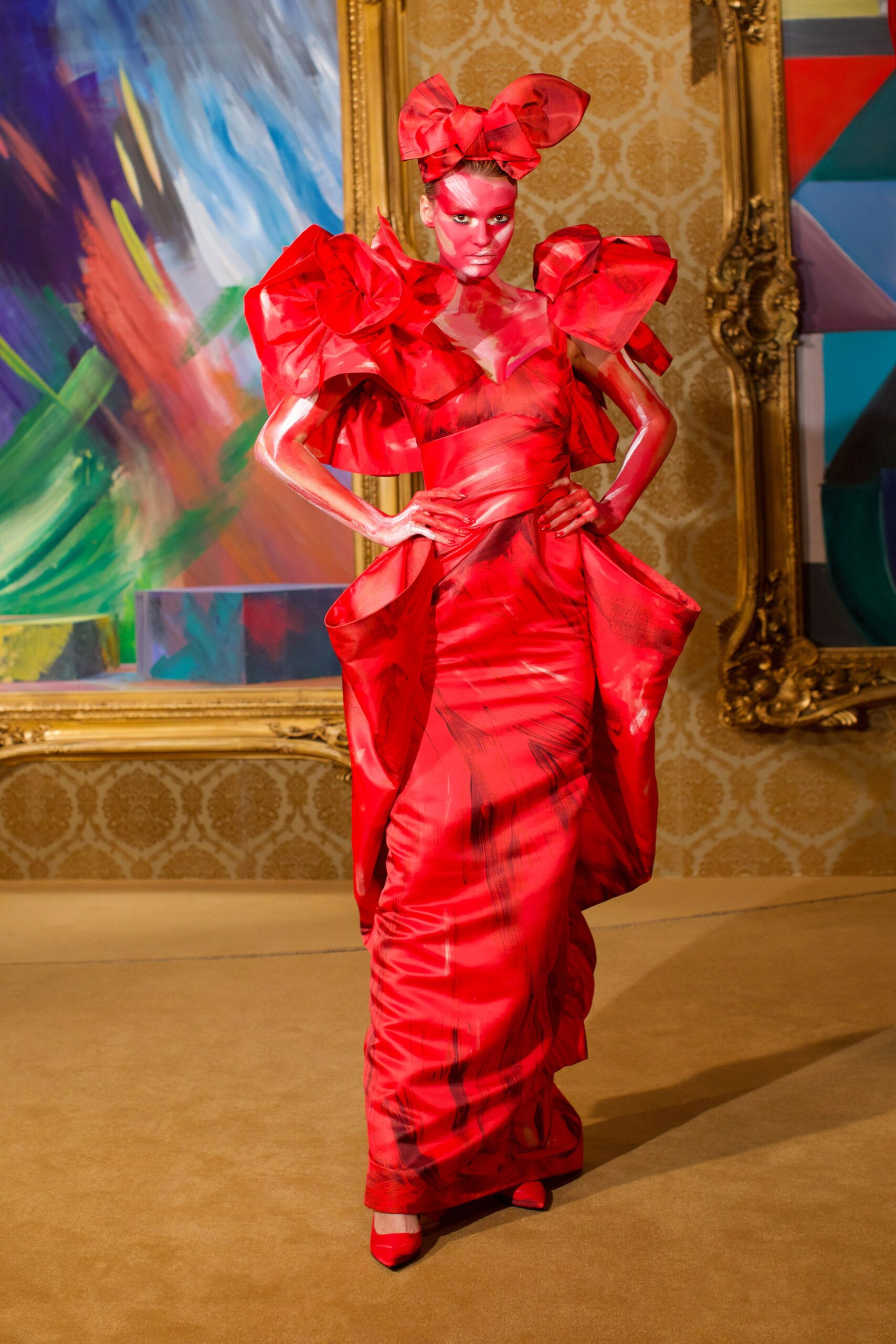 Moschino F/W 21 Look 23