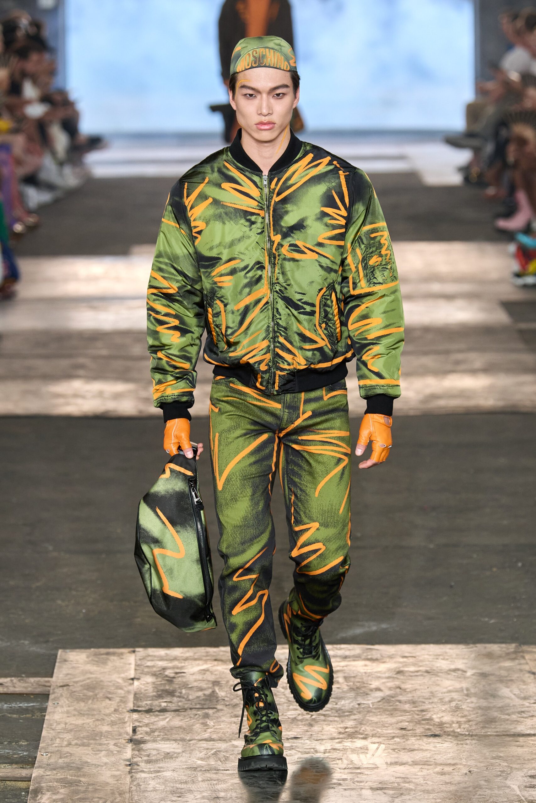 Moschino S/S 23 Menswear Look 23