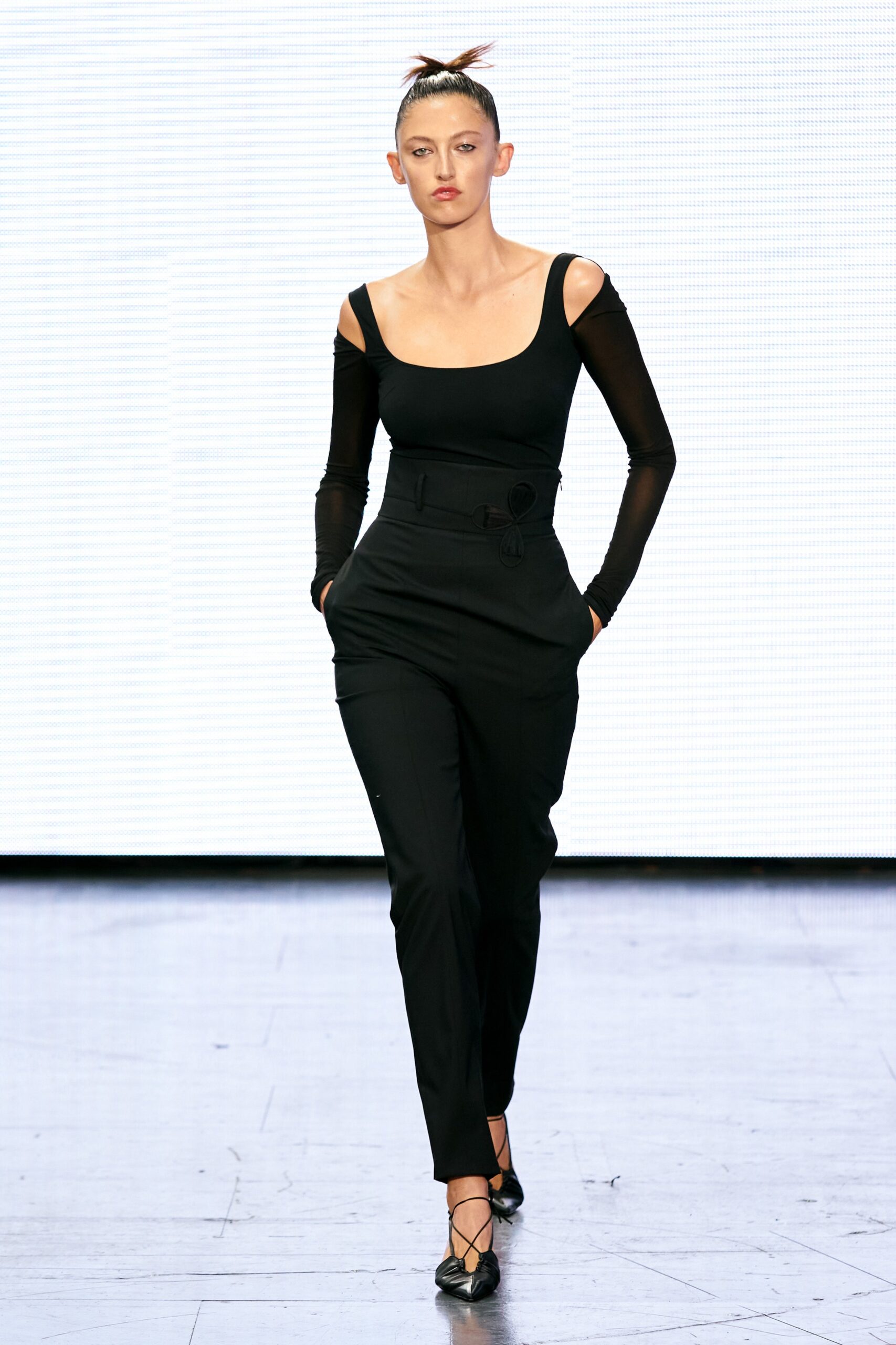 Nensi Dojaka S/S 22 Look 23