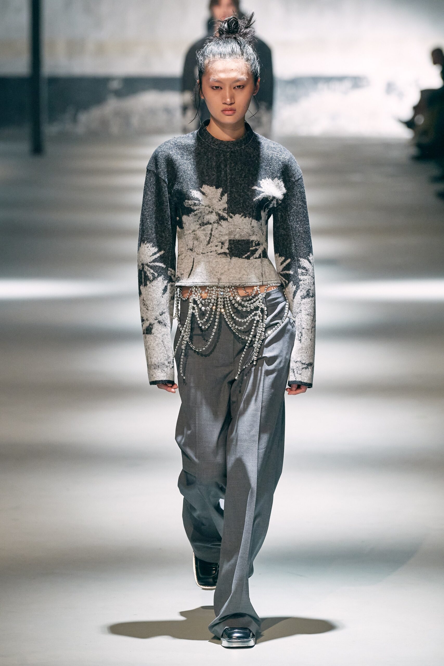 No. 21 F/W 22 Look 23
