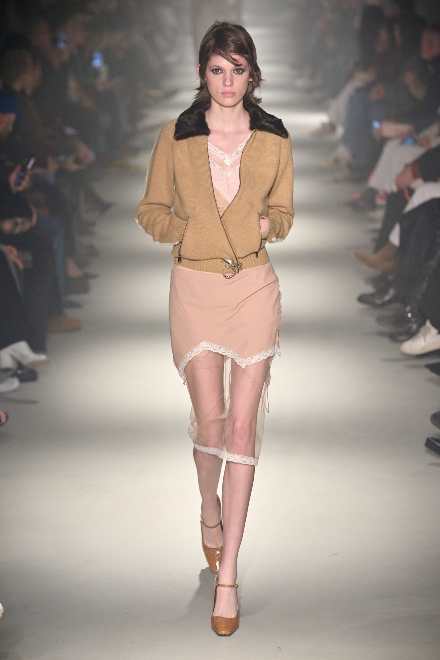 No. 21 F/W 23 Look 23