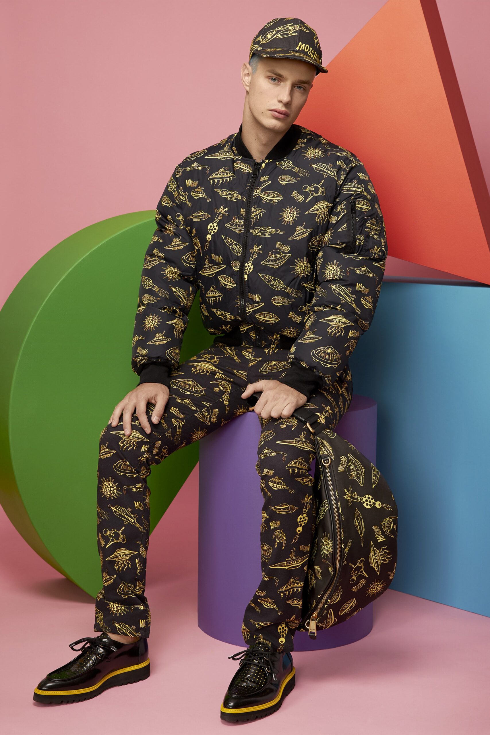 Moschino Resort 21 Look 24