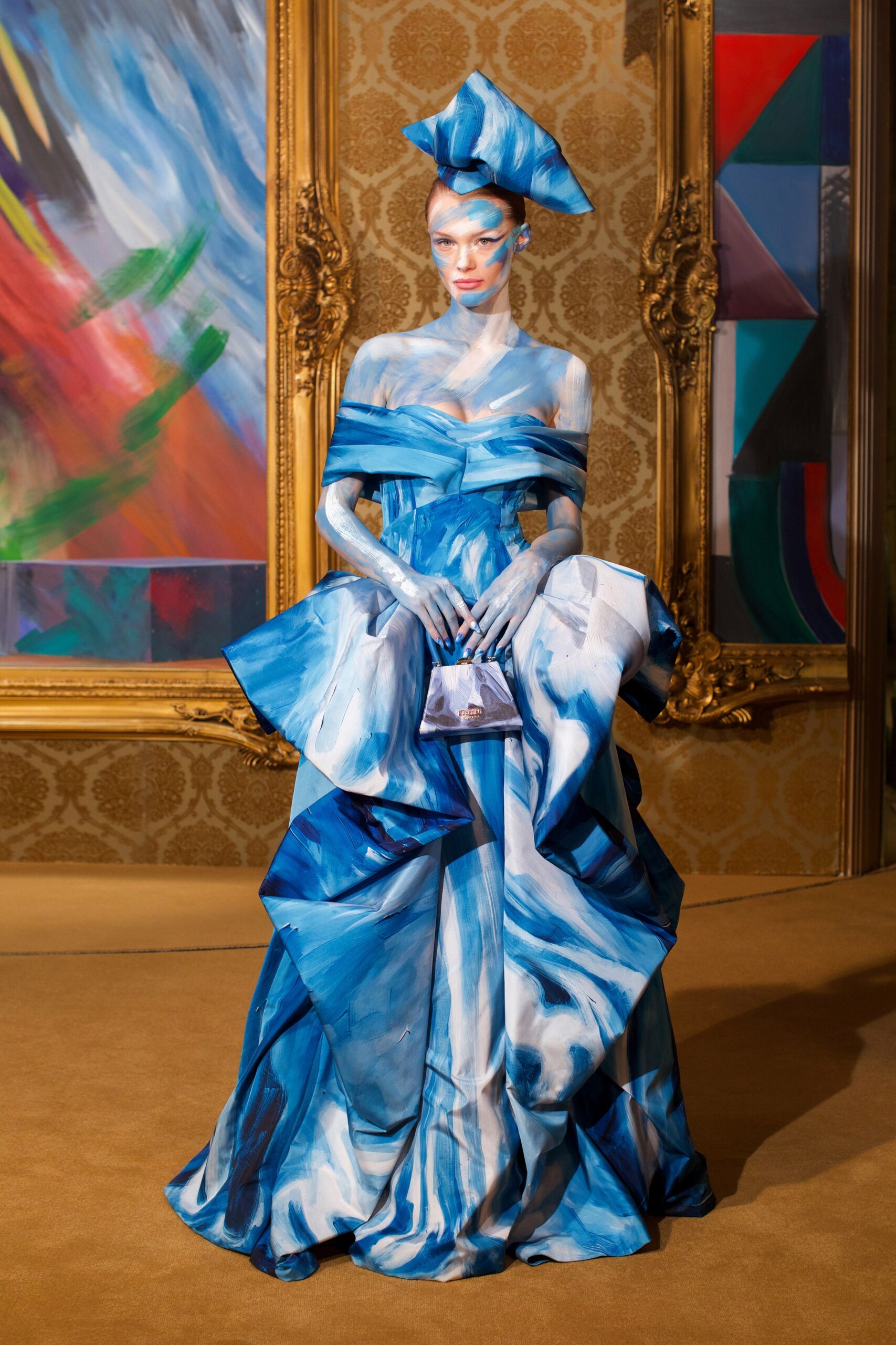 Moschino F/W 21 Look 24
