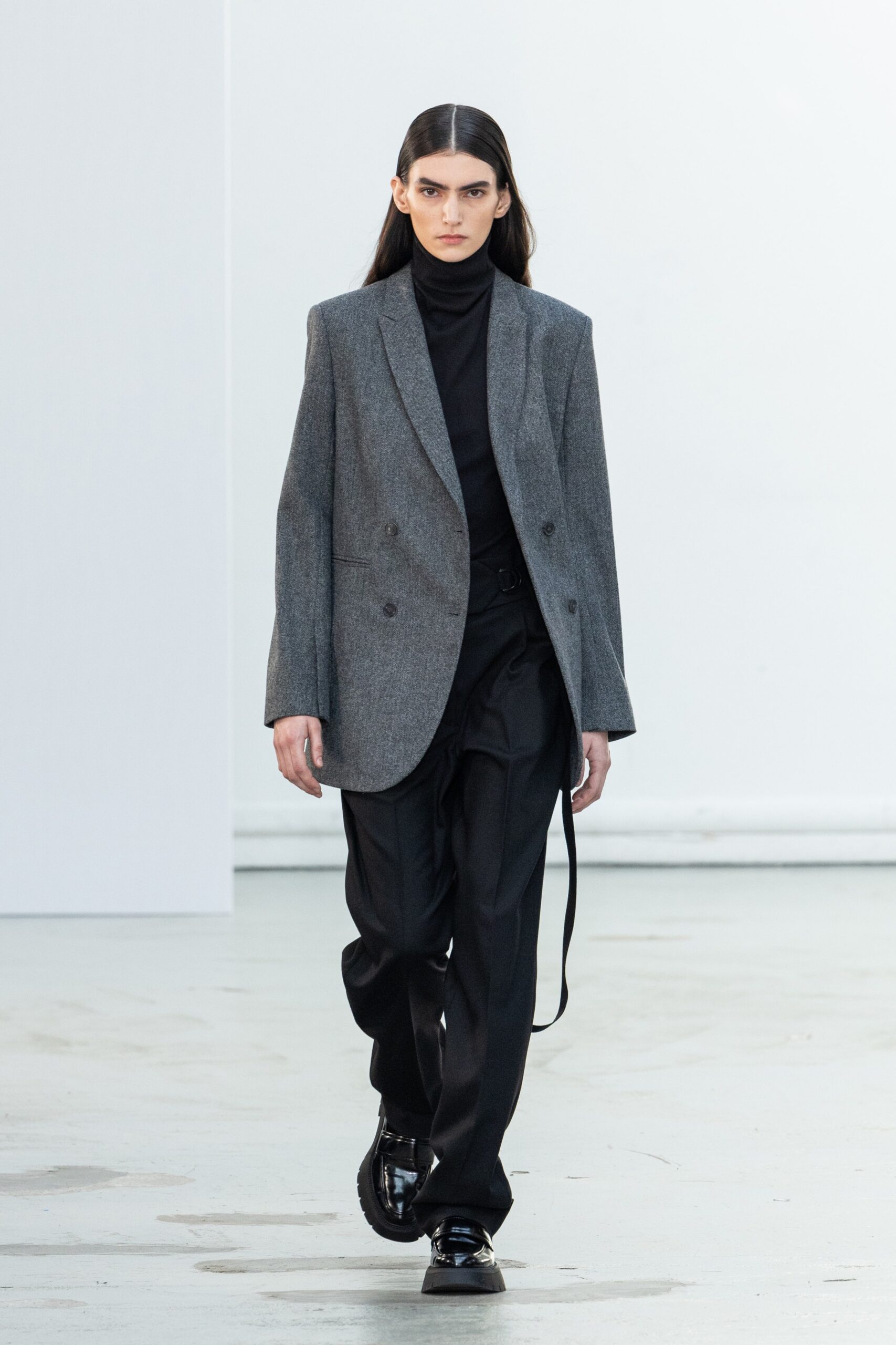 Nehera F/W 23 Look 24