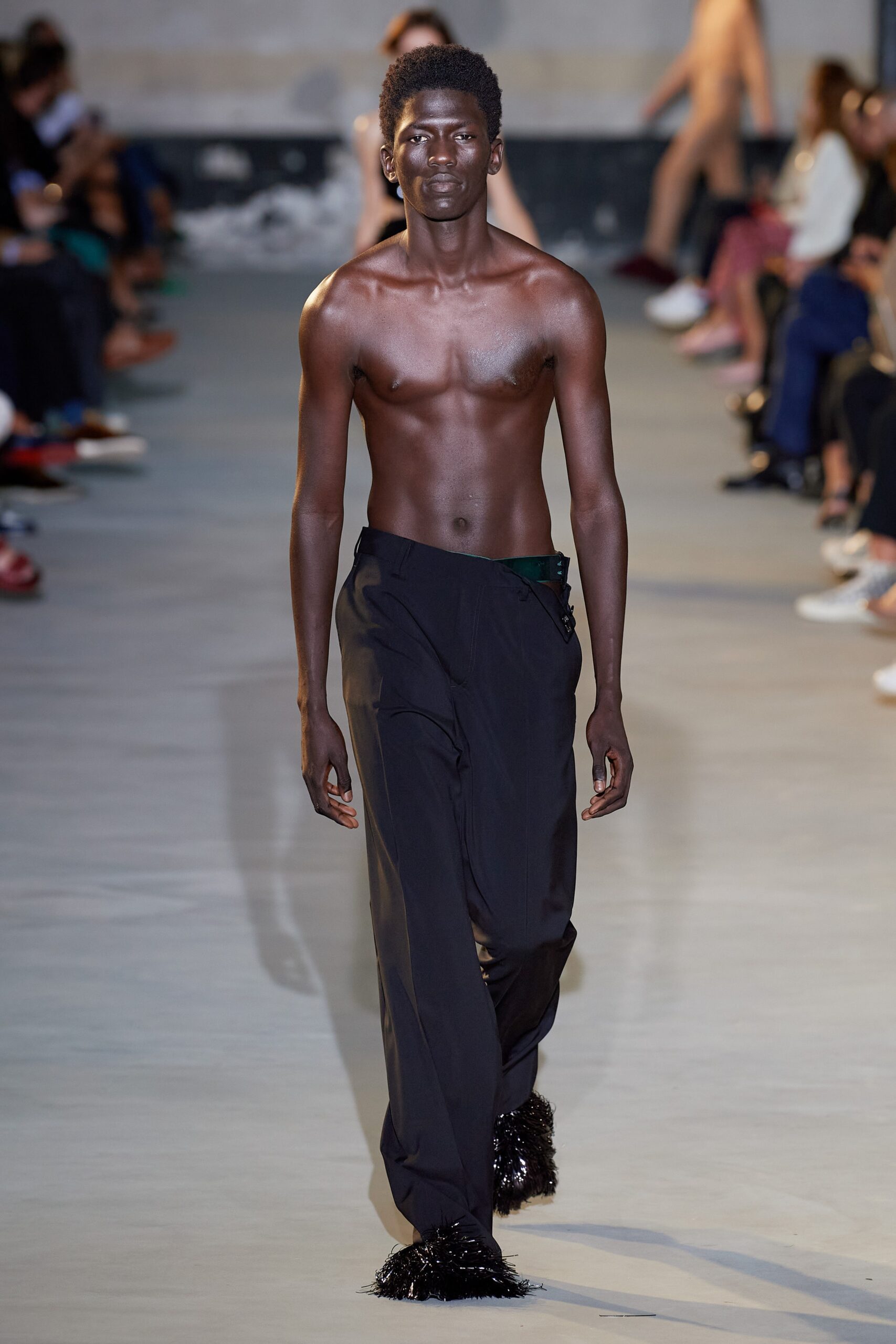 No. 21 S/S 22 Look 25