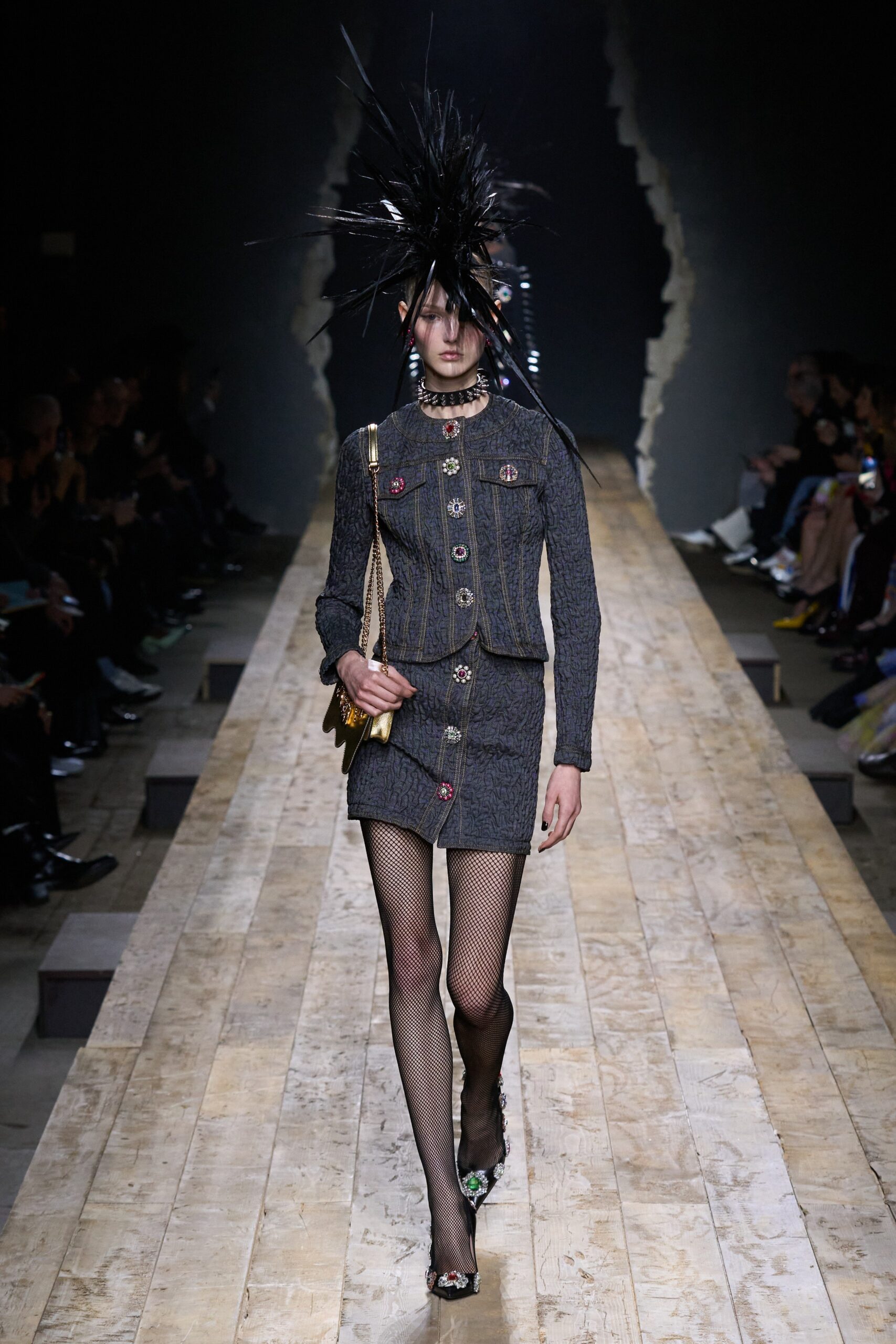 Moschino F/W 23 Look 25