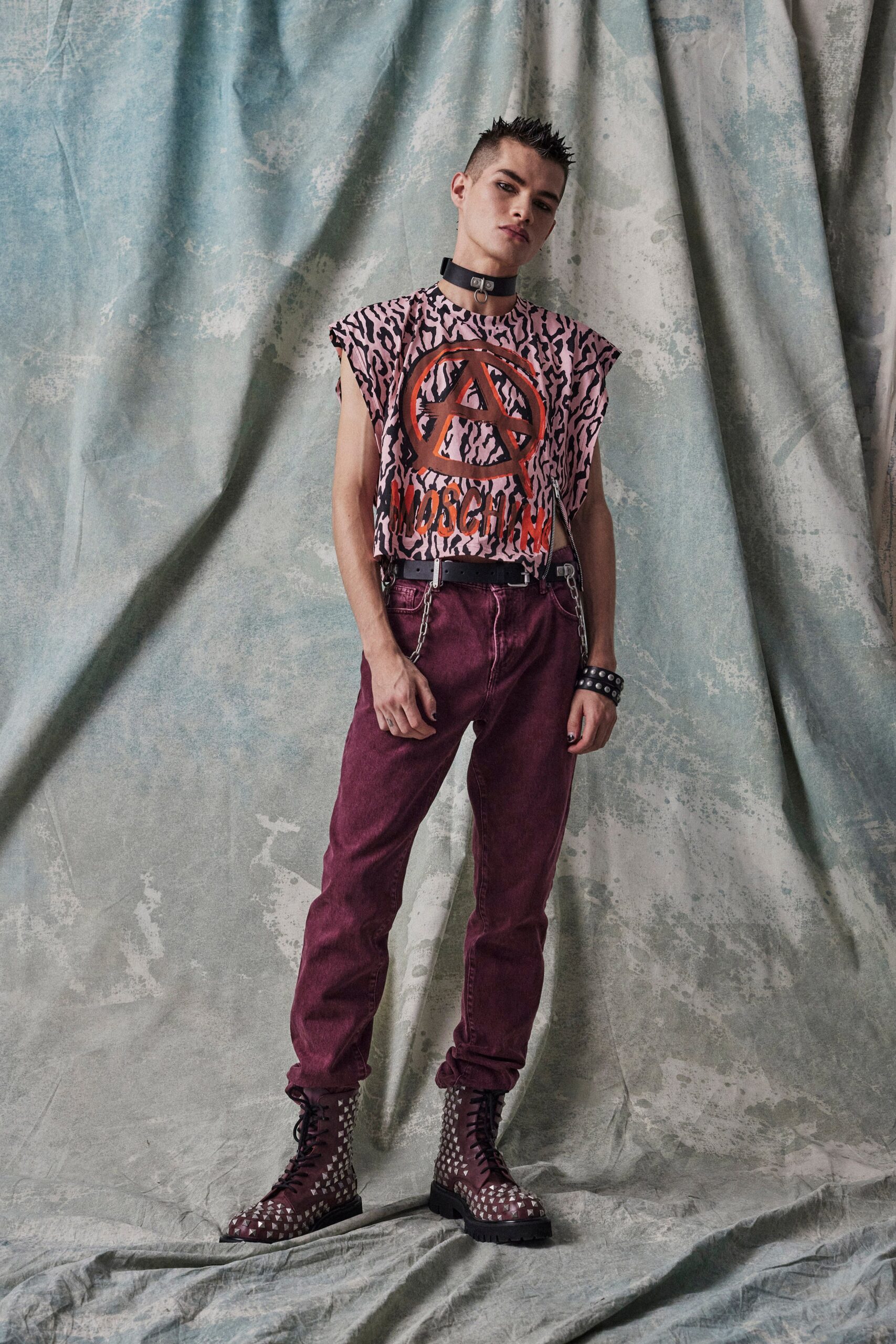 Moschino F/W 23 Look 25